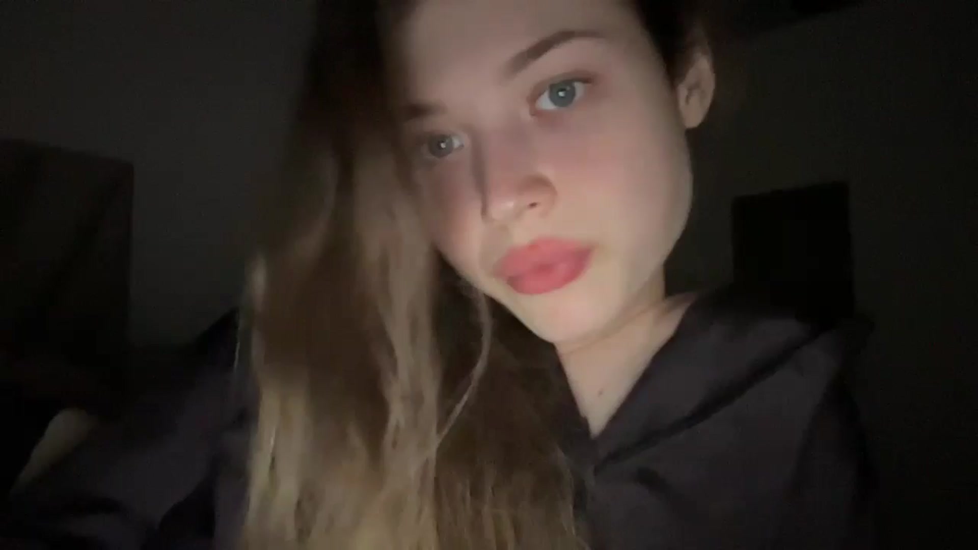 Gallery image thumbnail from Coconut_dream's myfreecams stream on, 06/18/2024, 19:32 image 1 of 20