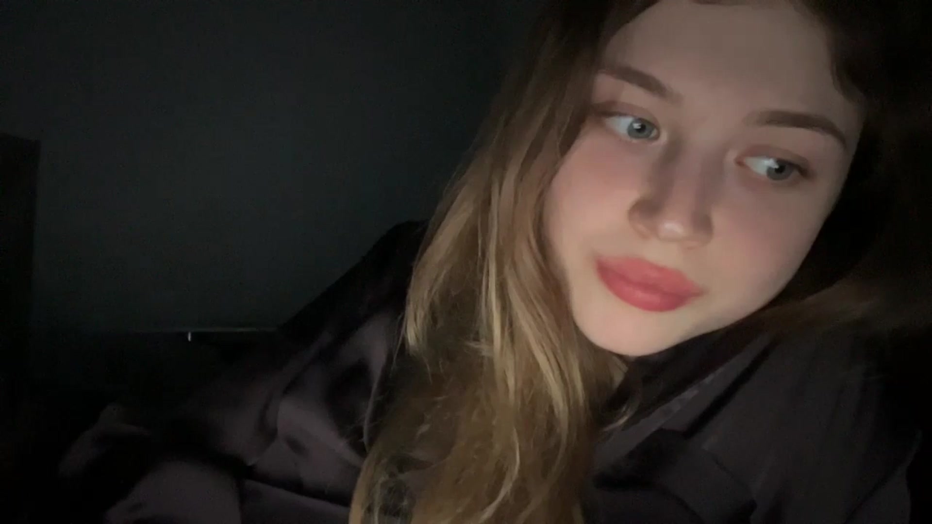 Gallery image thumbnail from Coconut_dream's myfreecams stream on, 06/18/2024, 19:32 image 8 of 20