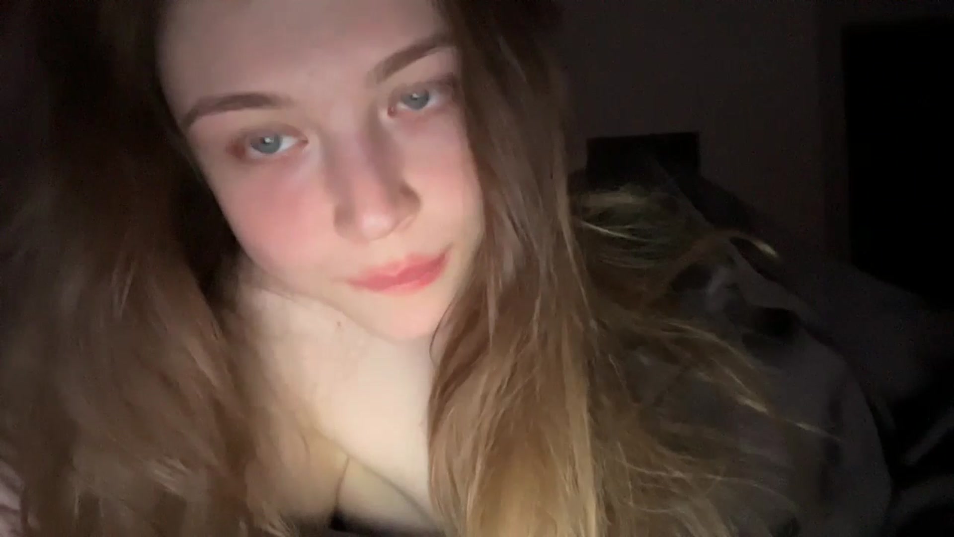 Gallery image thumbnail from Coconut_dream's myfreecams stream on, 06/18/2024, 19:53 image 7 of 20
