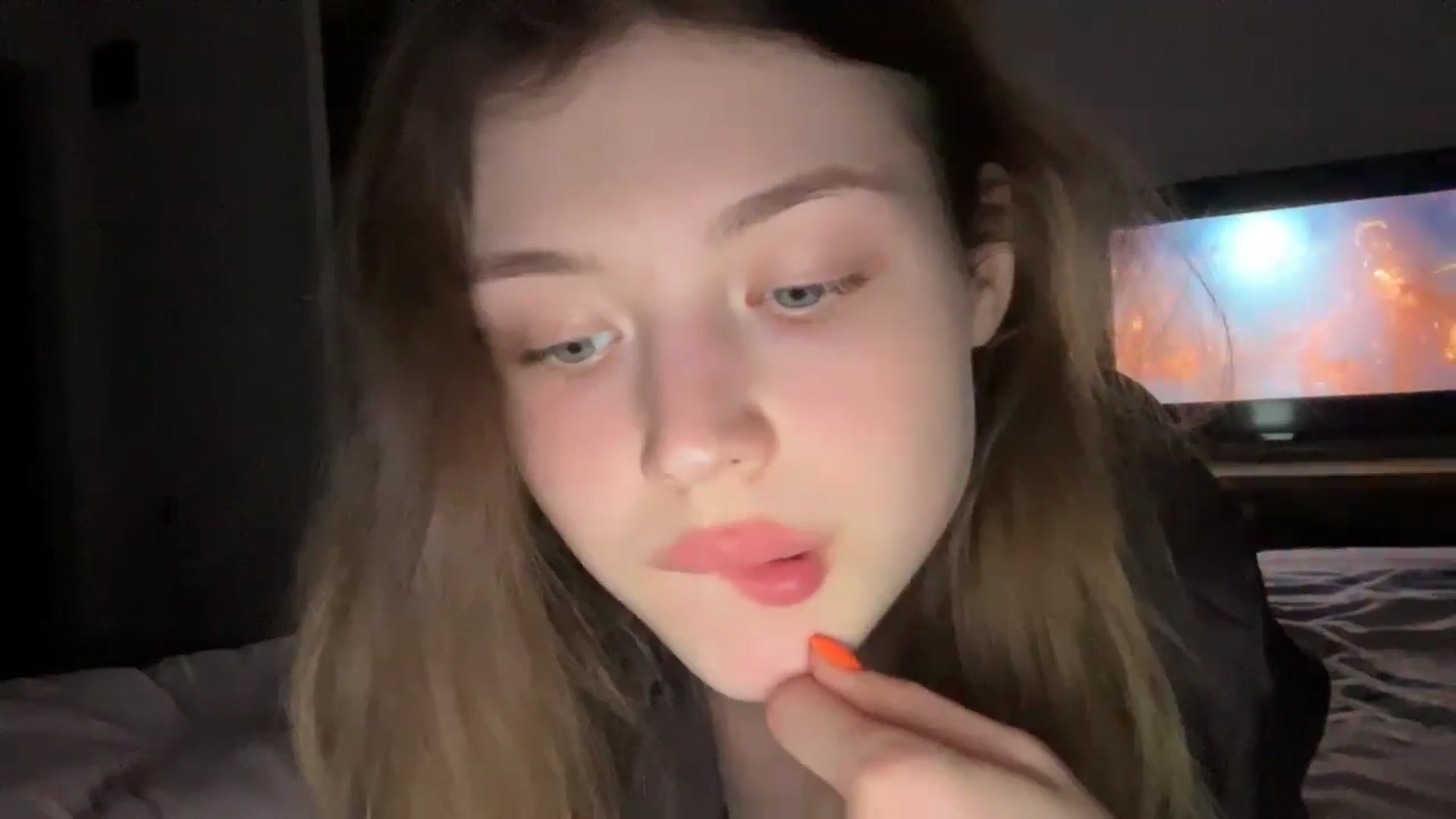 Gallery image thumbnail from Coconut_dream's myfreecams stream on, 06/18/2024, 19:53 image 19 of 20