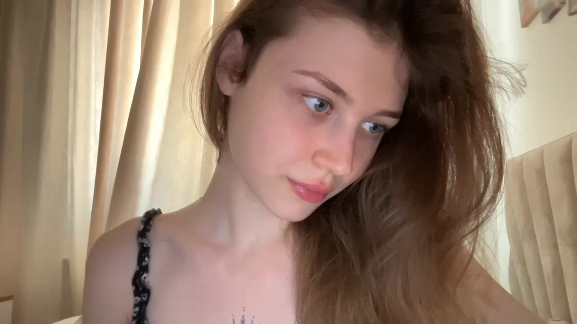 Gallery image thumbnail from Coconut_dream's myfreecams stream on, 06/19/2024, 07:37 image 1 of 20