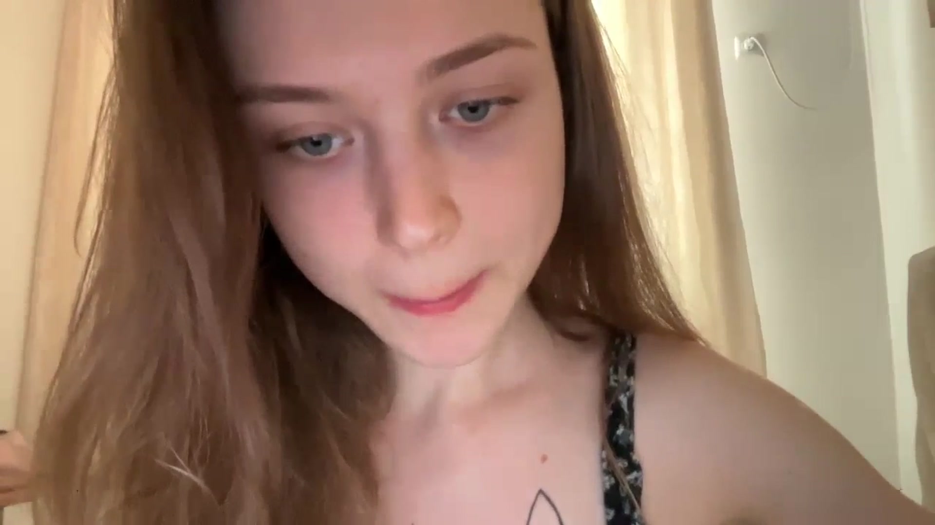 Gallery image thumbnail from Coconut_dream's myfreecams stream on, 06/19/2024, 07:37 image 12 of 20