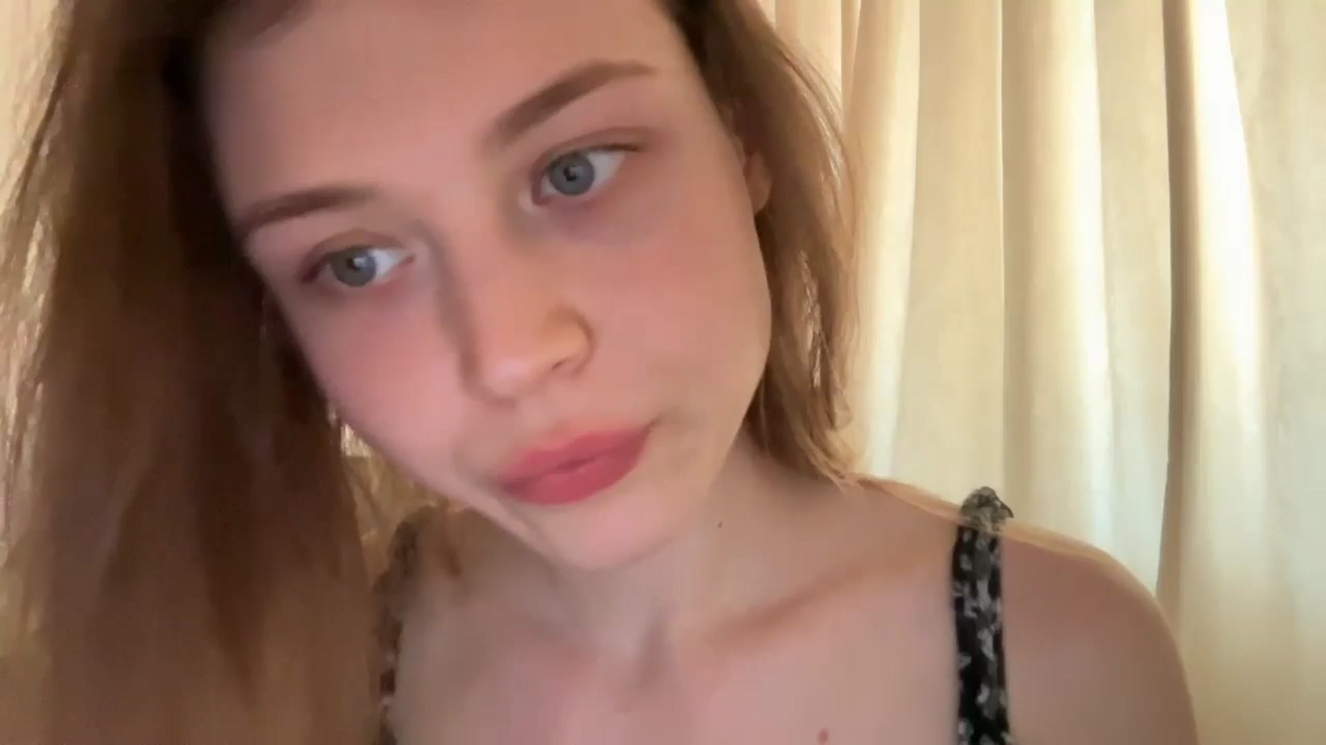 Gallery image thumbnail from Coconut_dream's myfreecams stream on, 06/19/2024, 09:03 image 7 of 20