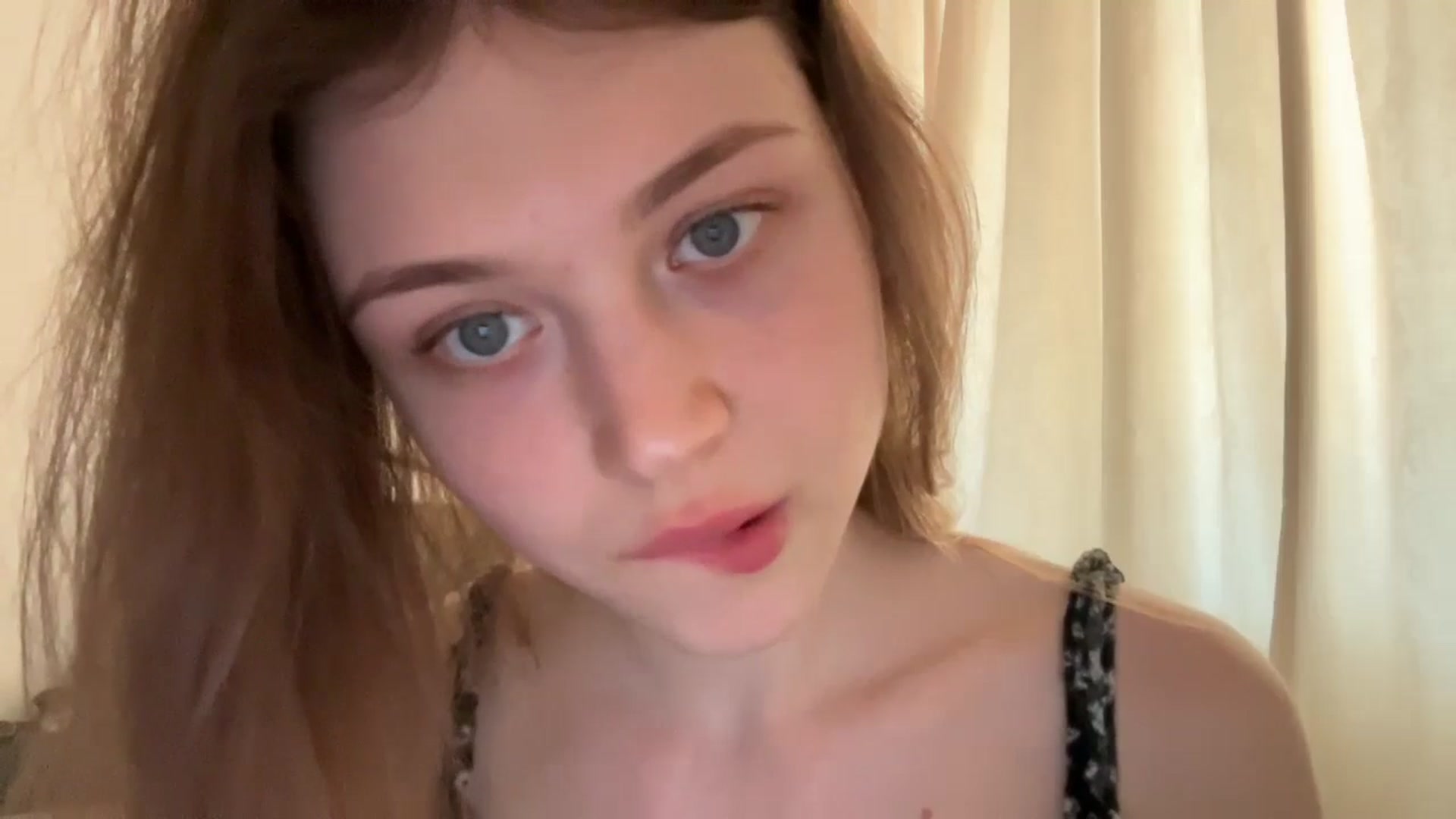 Gallery image thumbnail from Coconut_dream's myfreecams stream on, 06/19/2024, 09:03 image 8 of 20