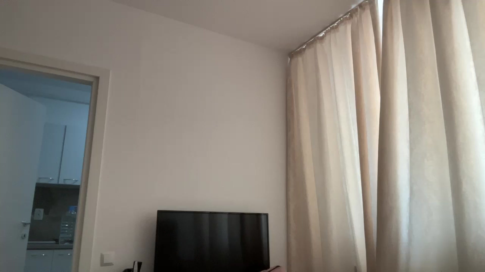 Gallery image thumbnail from Coconut_dream's myfreecams stream on, 06/19/2024, 09:03 image 5 of 20
