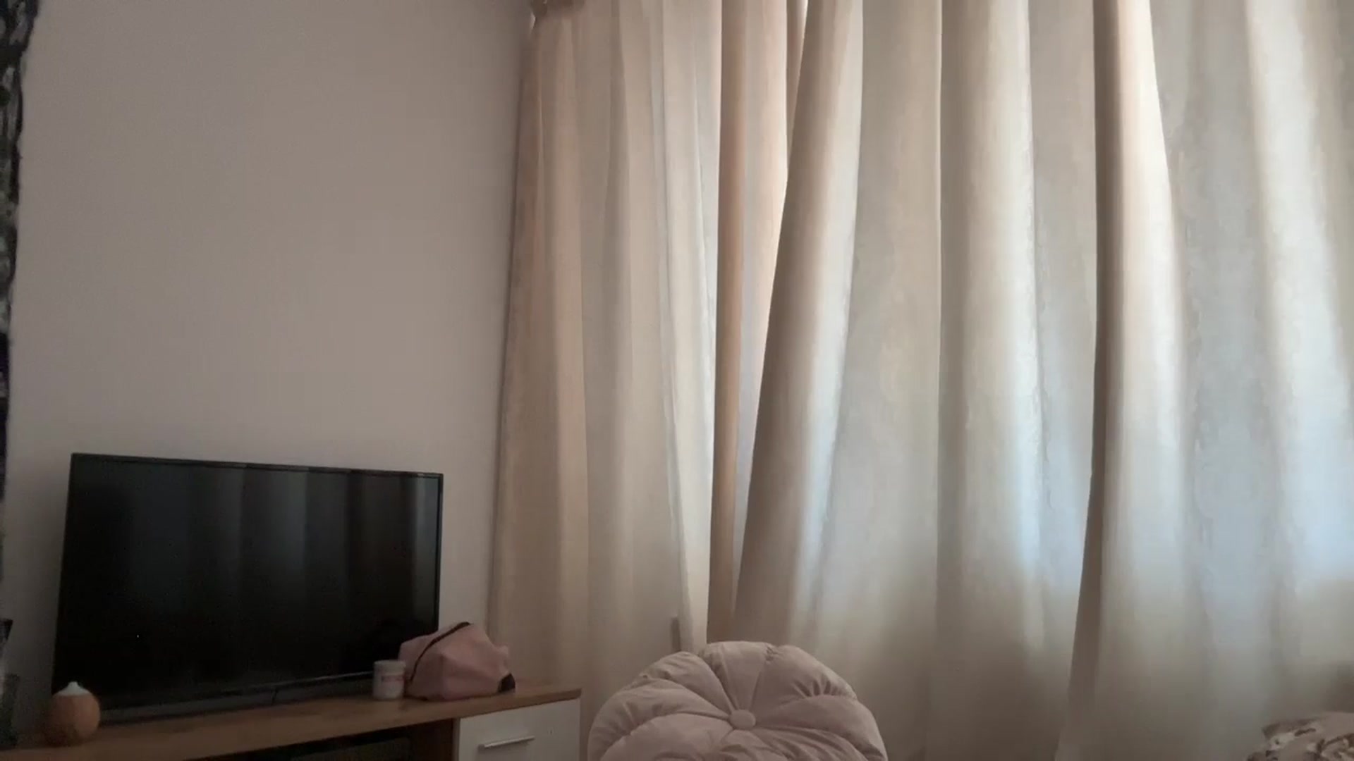 Gallery image thumbnail from Coconut_dream's myfreecams stream on, 06/19/2024, 09:03 image 11 of 20