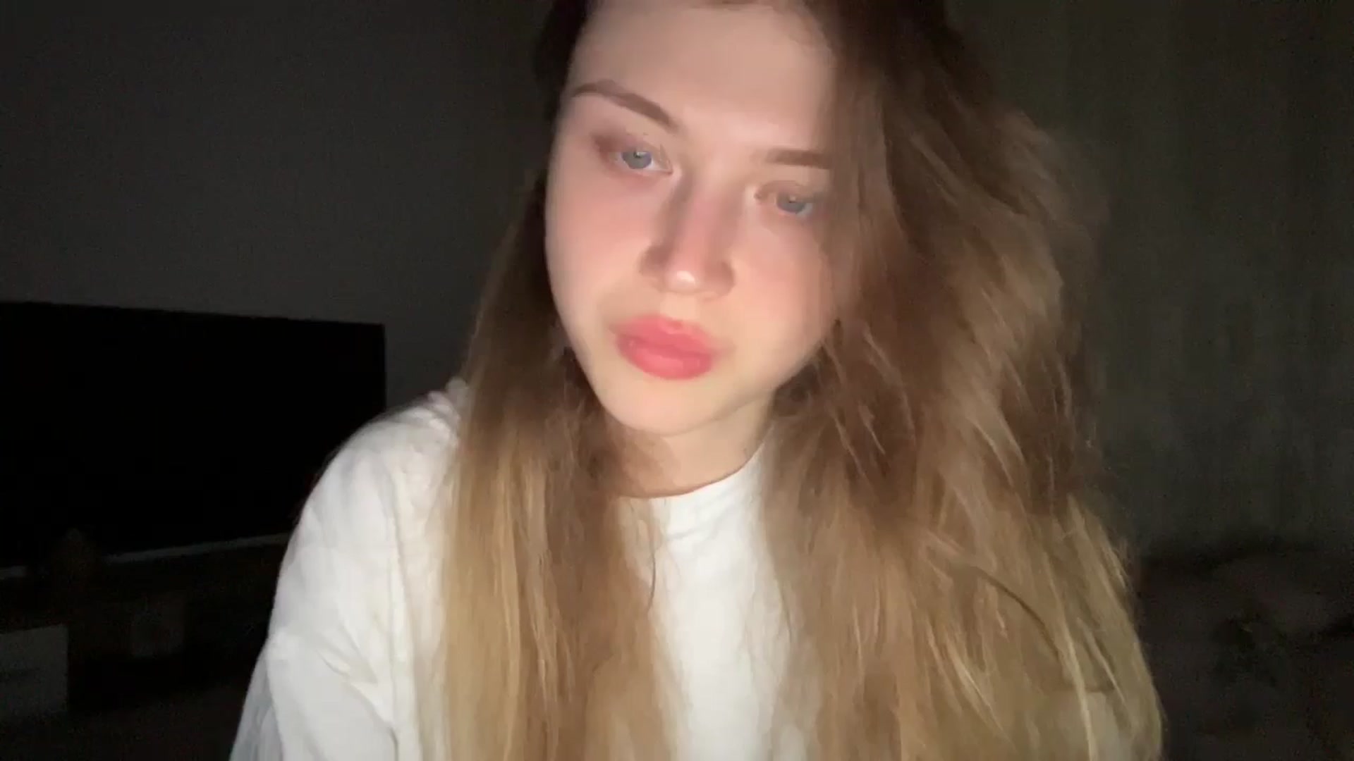 Gallery image thumbnail from Coconut_dream's myfreecams stream on, 06/20/2024, 19:43 image 10 of 20