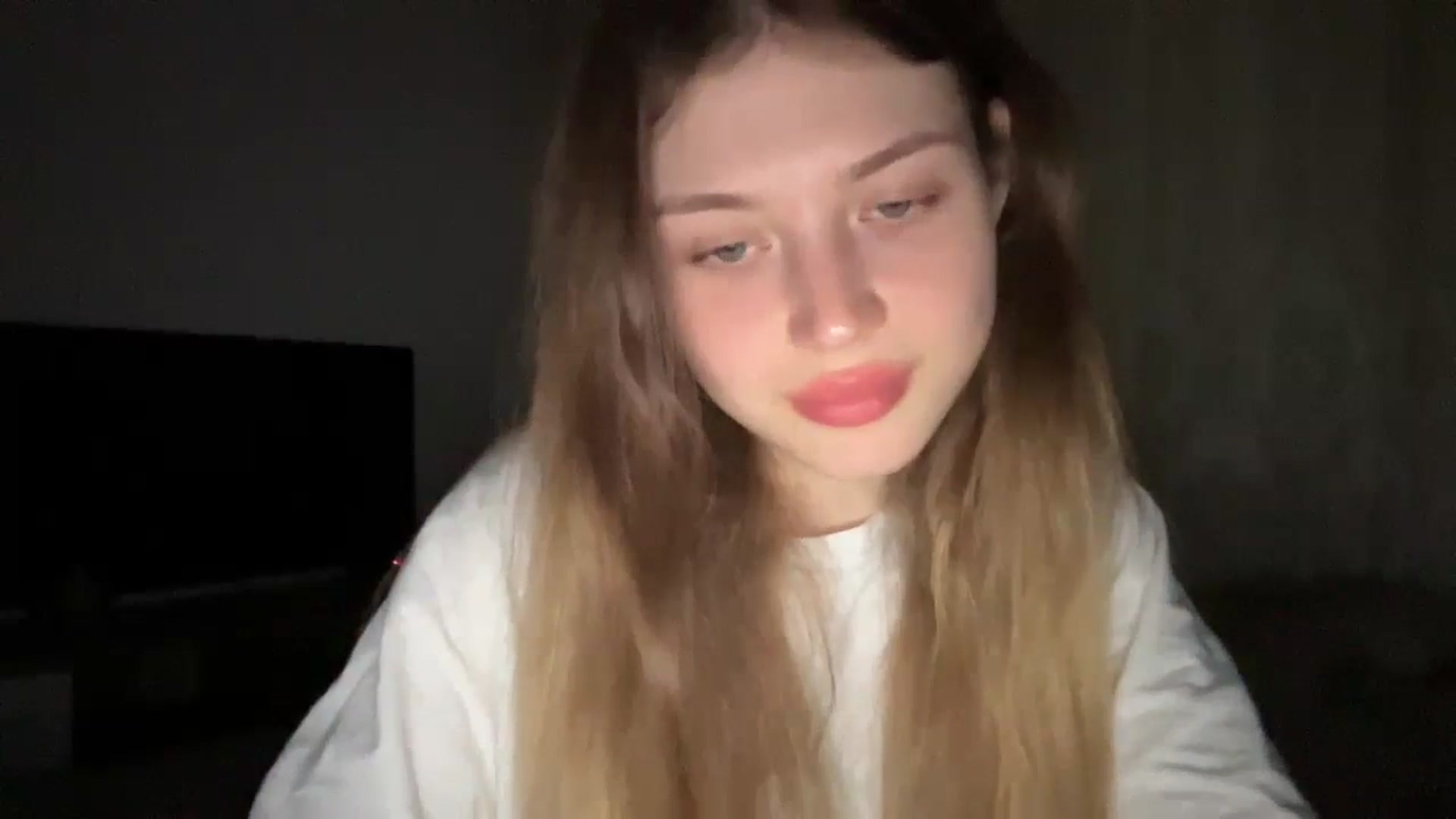 Gallery image thumbnail from Coconut_dream's myfreecams stream on, 06/20/2024, 19:43 image 6 of 20