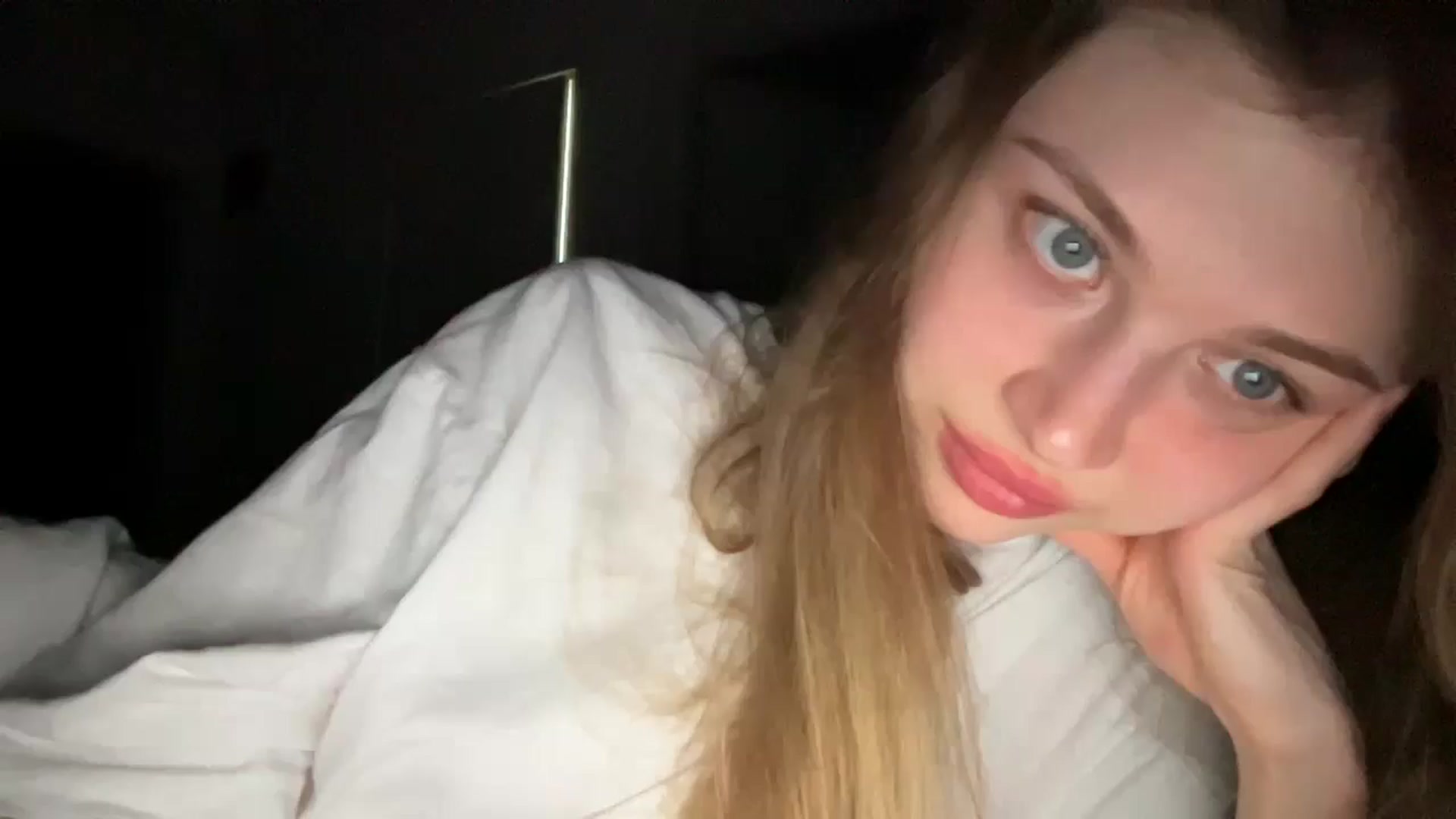 Gallery image thumbnail from Coconut_dream's myfreecams stream on, 06/20/2024, 19:43 image 14 of 20