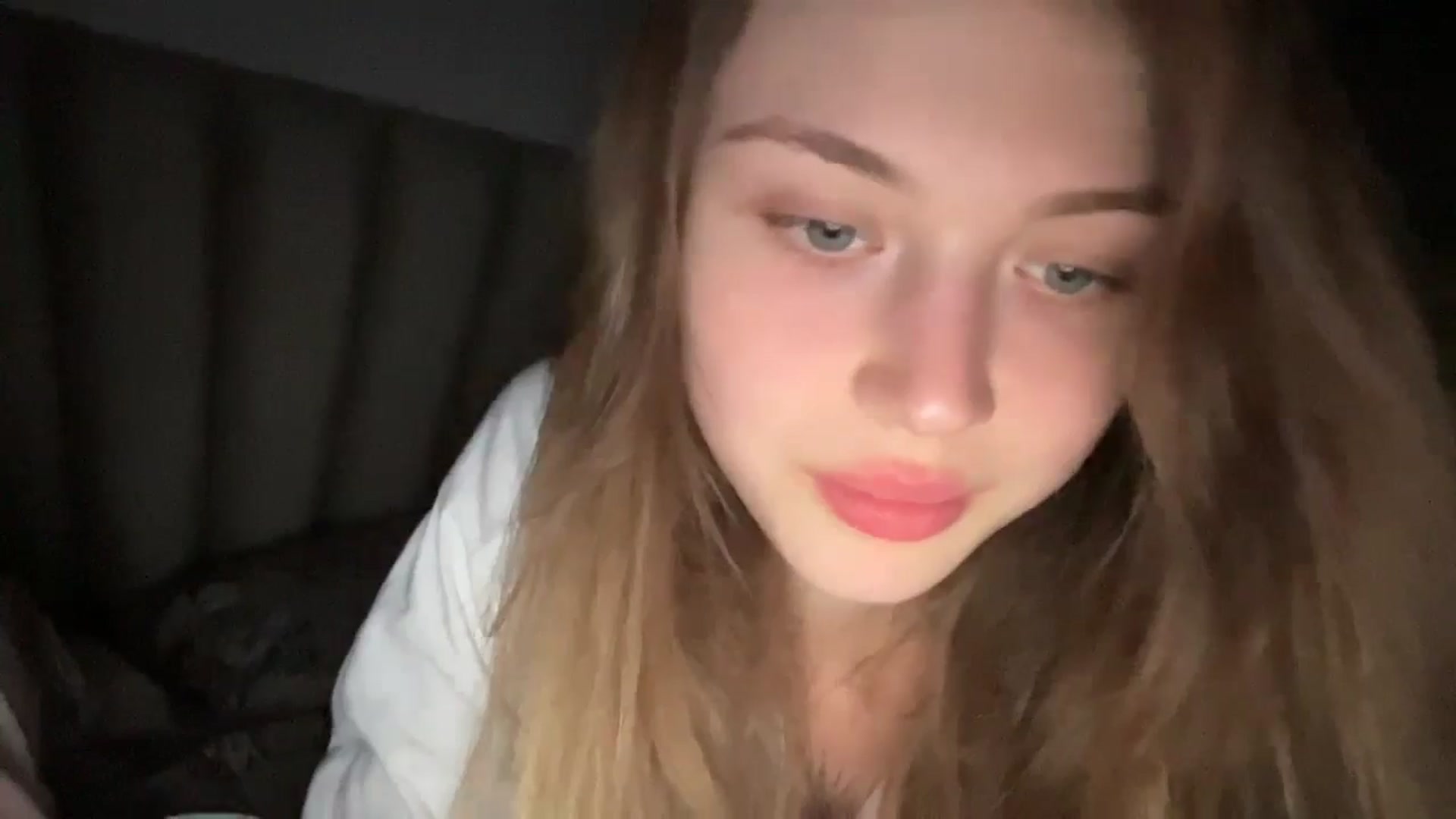 Gallery image thumbnail from Coconut_dream's myfreecams stream on, 06/20/2024, 19:43 image 18 of 20