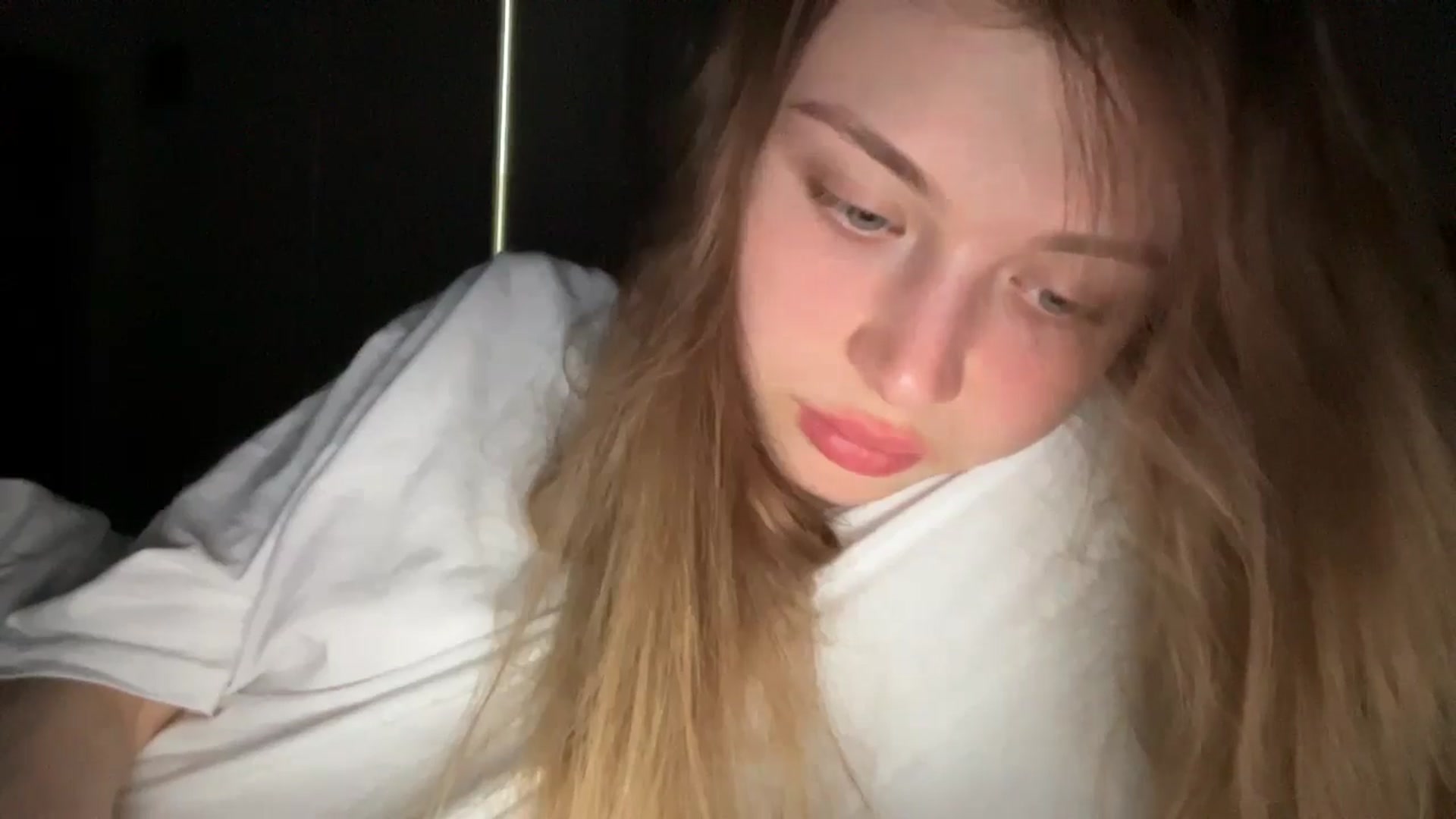 Gallery image thumbnail from Coconut_dream's myfreecams stream on, 06/20/2024, 19:43 image 16 of 20