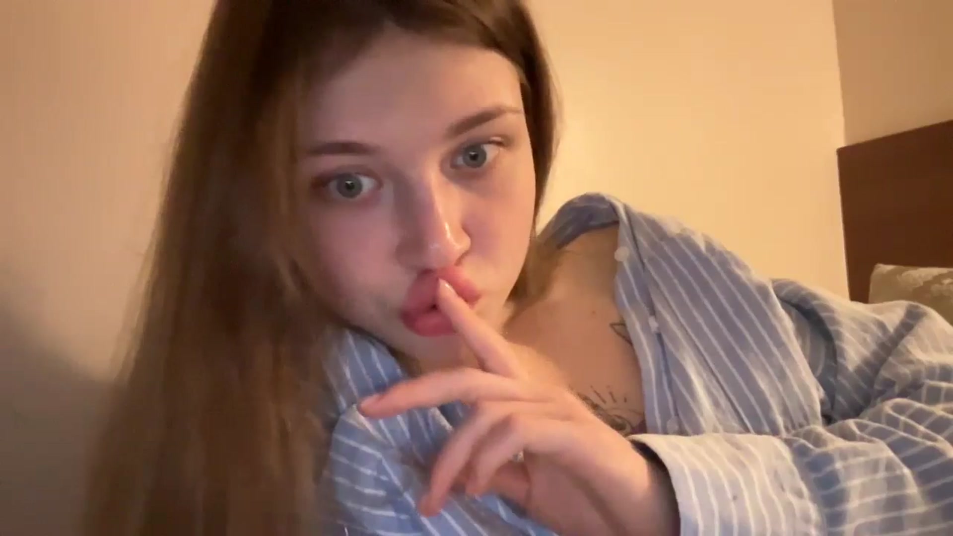 Gallery image thumbnail from Coconut_dream's myfreecams stream on, 06/21/2024, 21:54 image 4 of 20