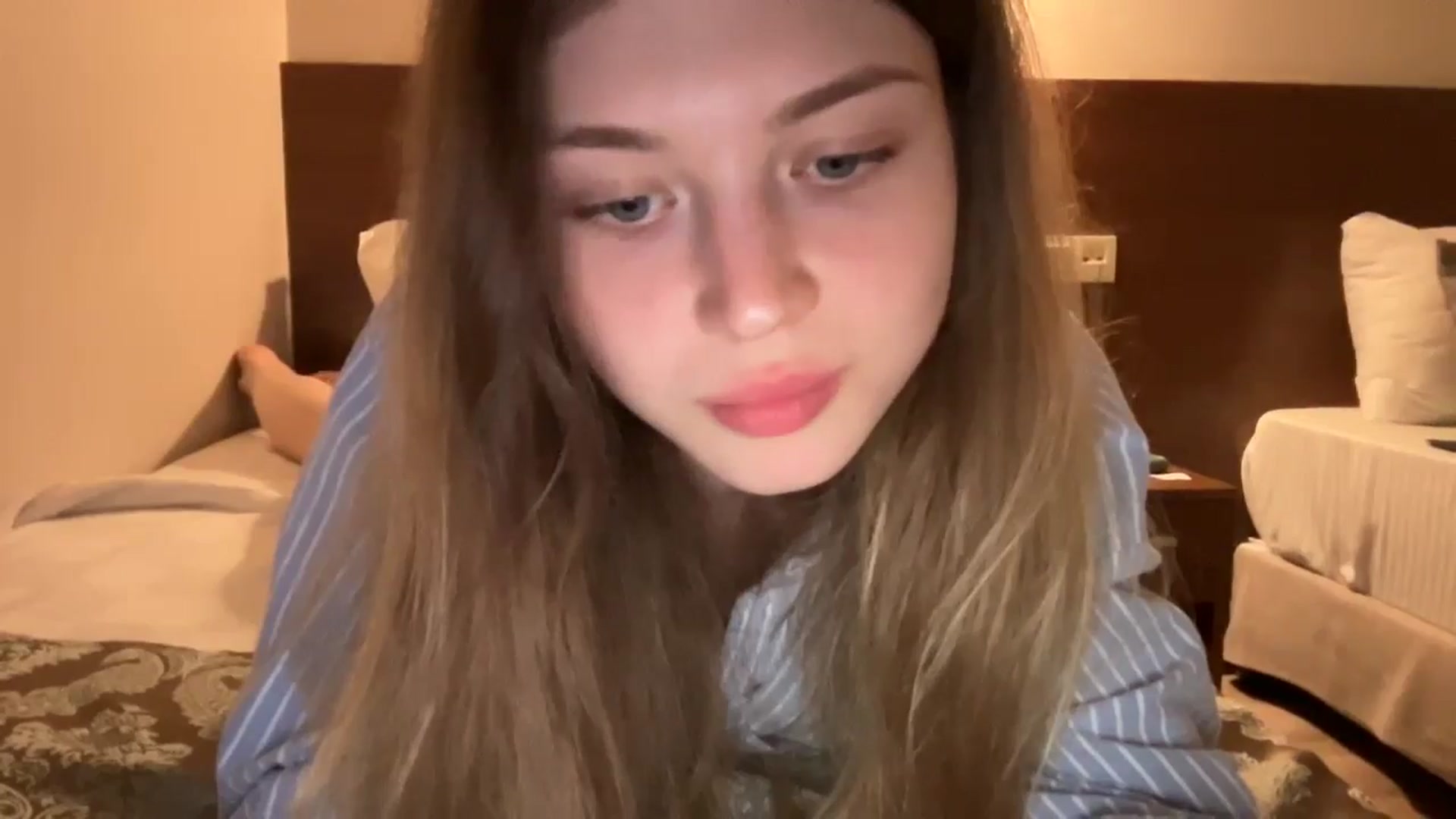 Gallery image thumbnail from Coconut_dream's myfreecams stream on, 06/21/2024, 21:54 image 16 of 20