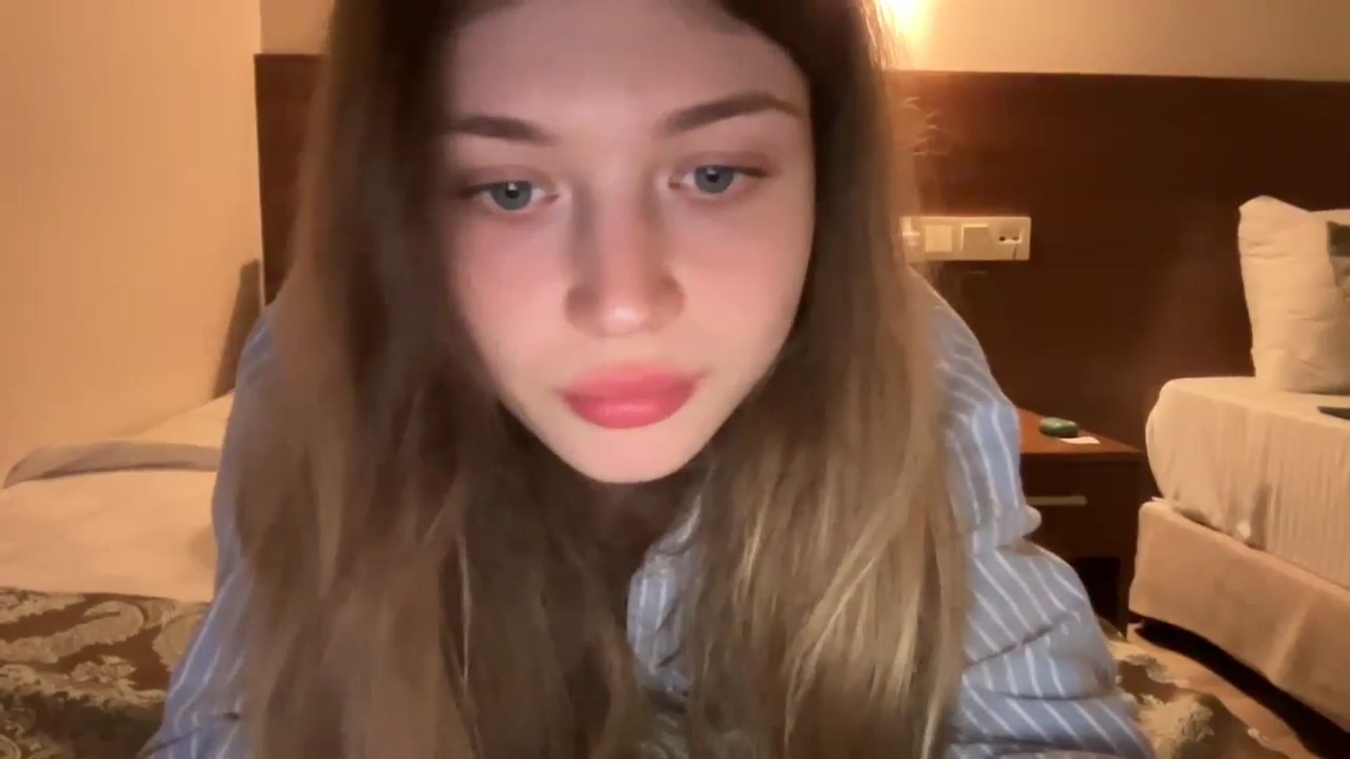 Gallery image thumbnail from Coconut_dream's myfreecams stream on, 06/21/2024, 21:54 image 19 of 20