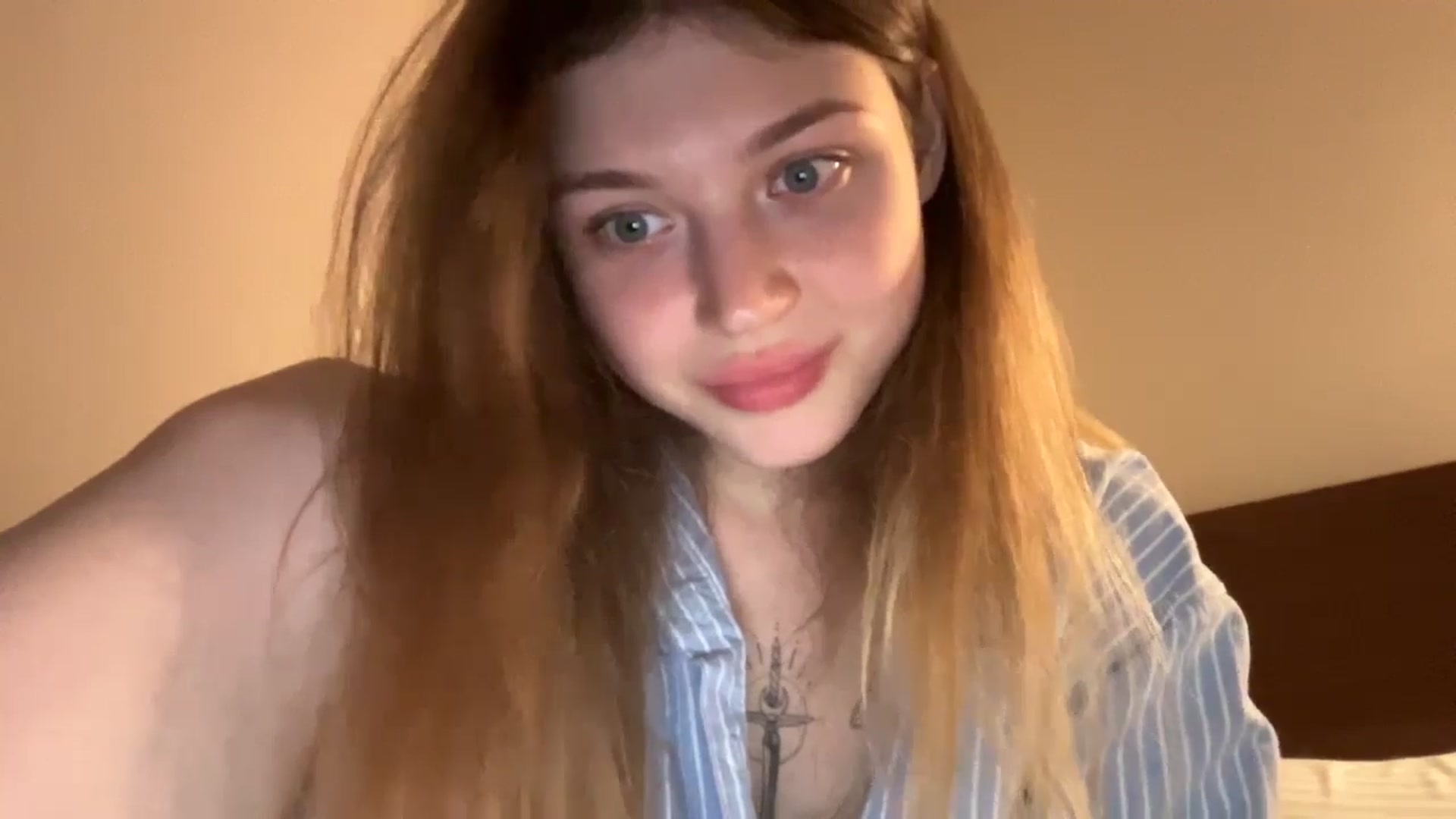 Gallery image thumbnail from Coconut_dream's myfreecams stream on, 06/21/2024, 22:32 image 9 of 20