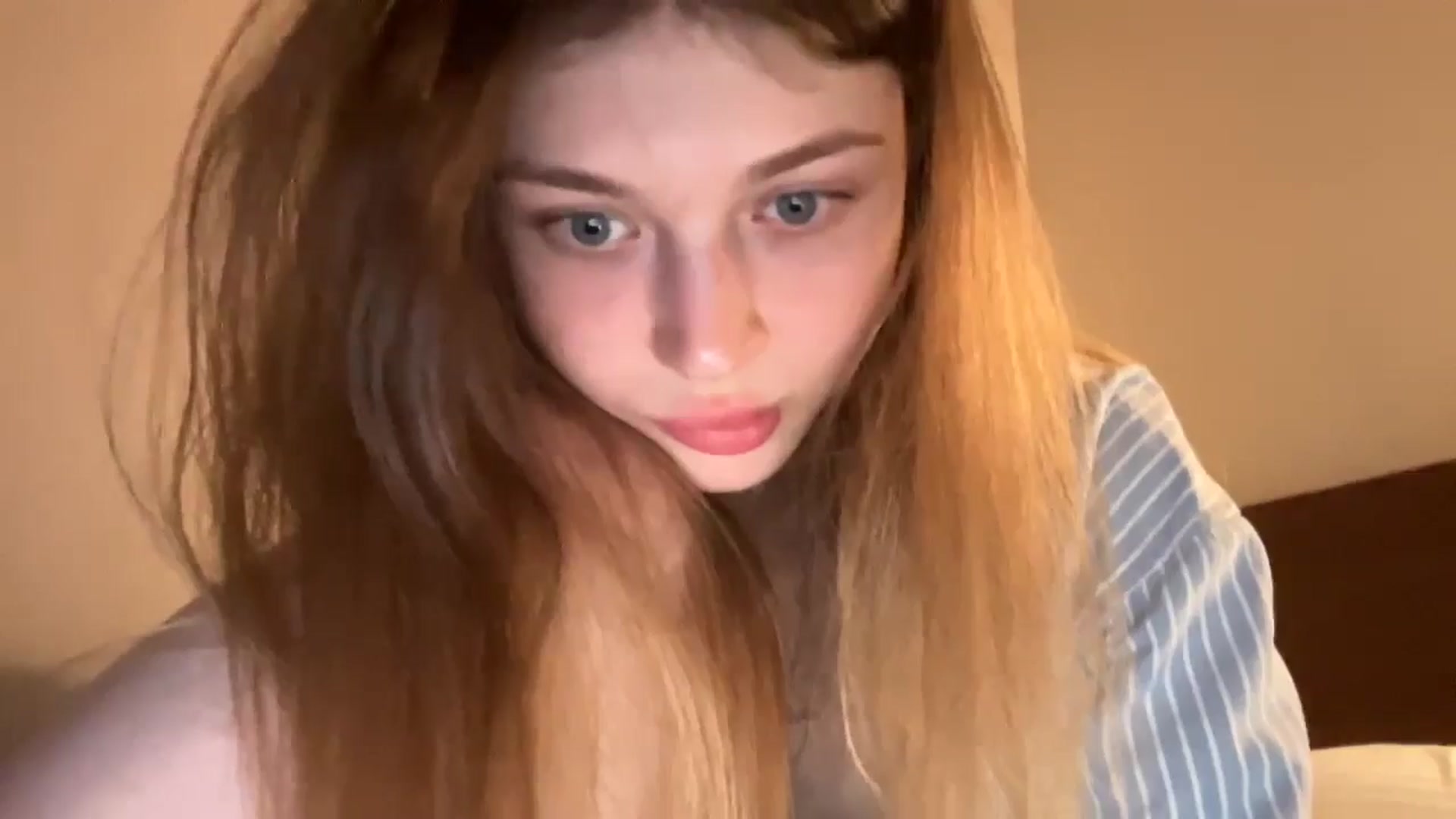 Gallery image thumbnail from Coconut_dream's myfreecams stream on, 06/21/2024, 22:32 image 5 of 20
