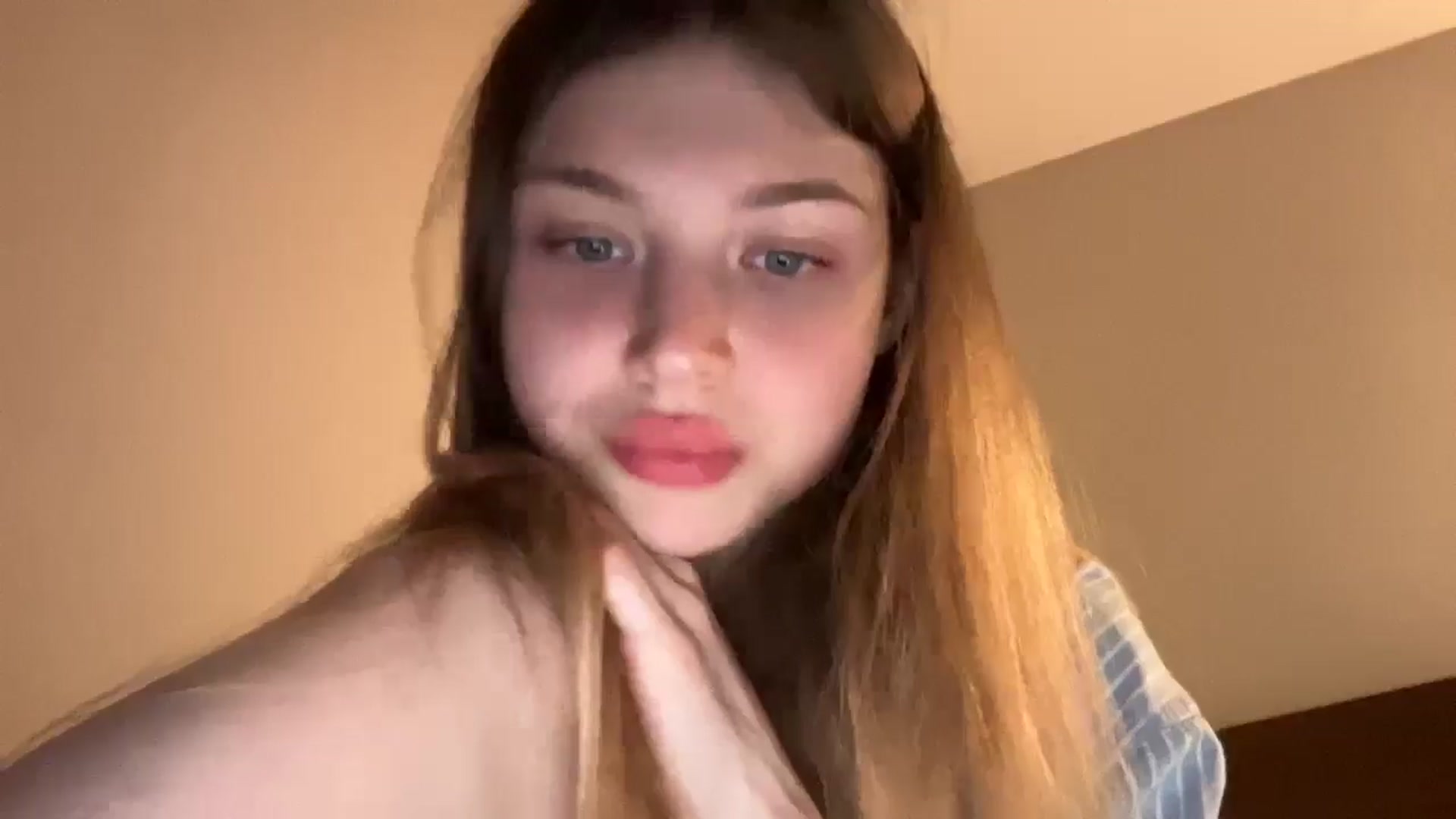 Gallery image thumbnail from Coconut_dream's myfreecams stream on, 06/21/2024, 22:32 image 4 of 20
