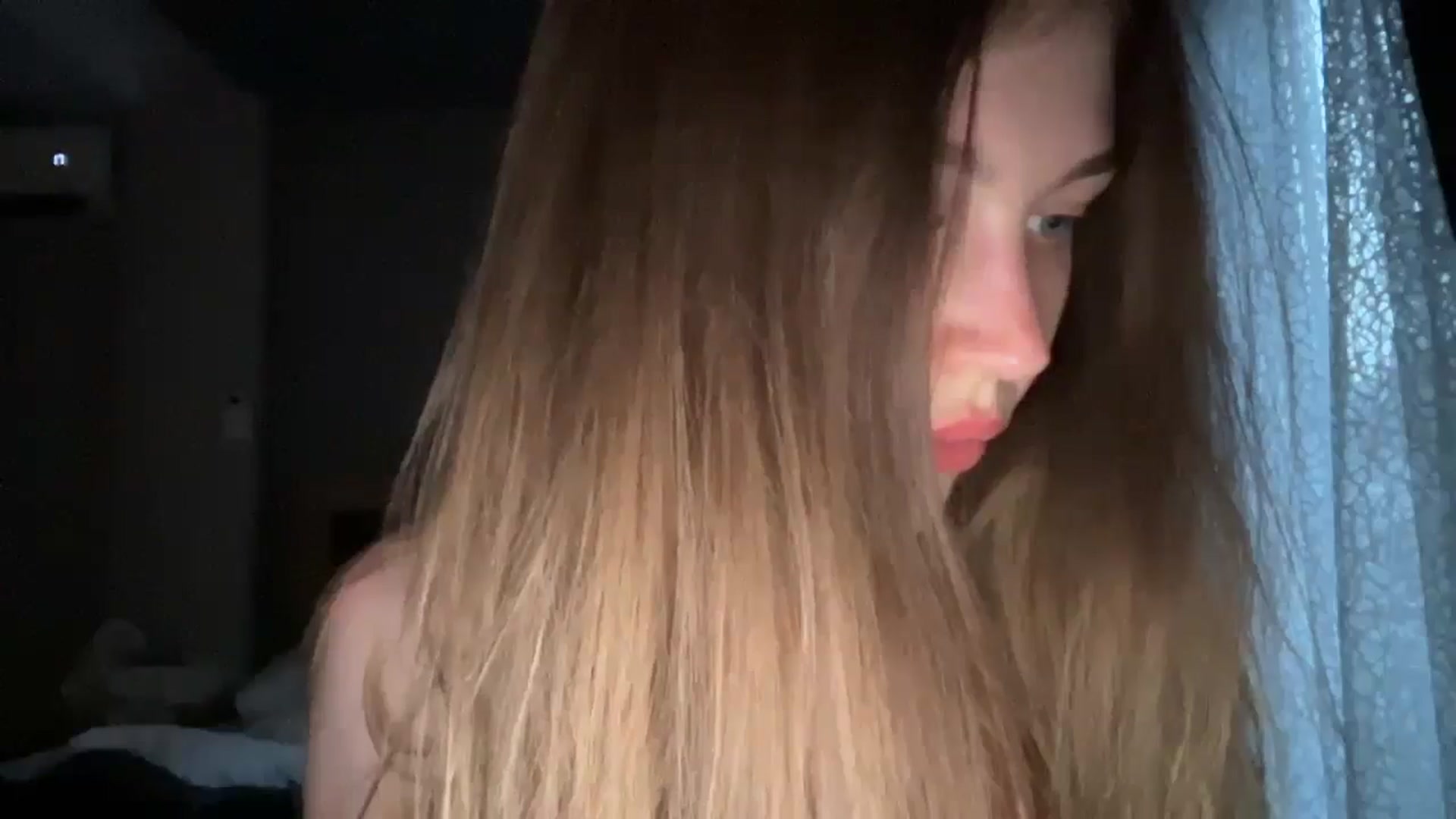 Gallery image thumbnail from Coconut_dream's myfreecams stream on, 06/22/2024, 18:17 image 8 of 20