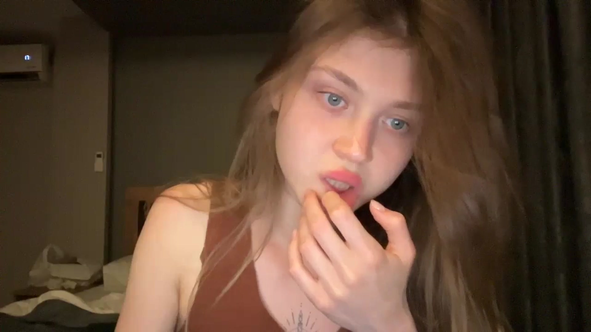 Gallery image thumbnail from Coconut_dream's myfreecams stream on, 06/22/2024, 19:14 image 2 of 20