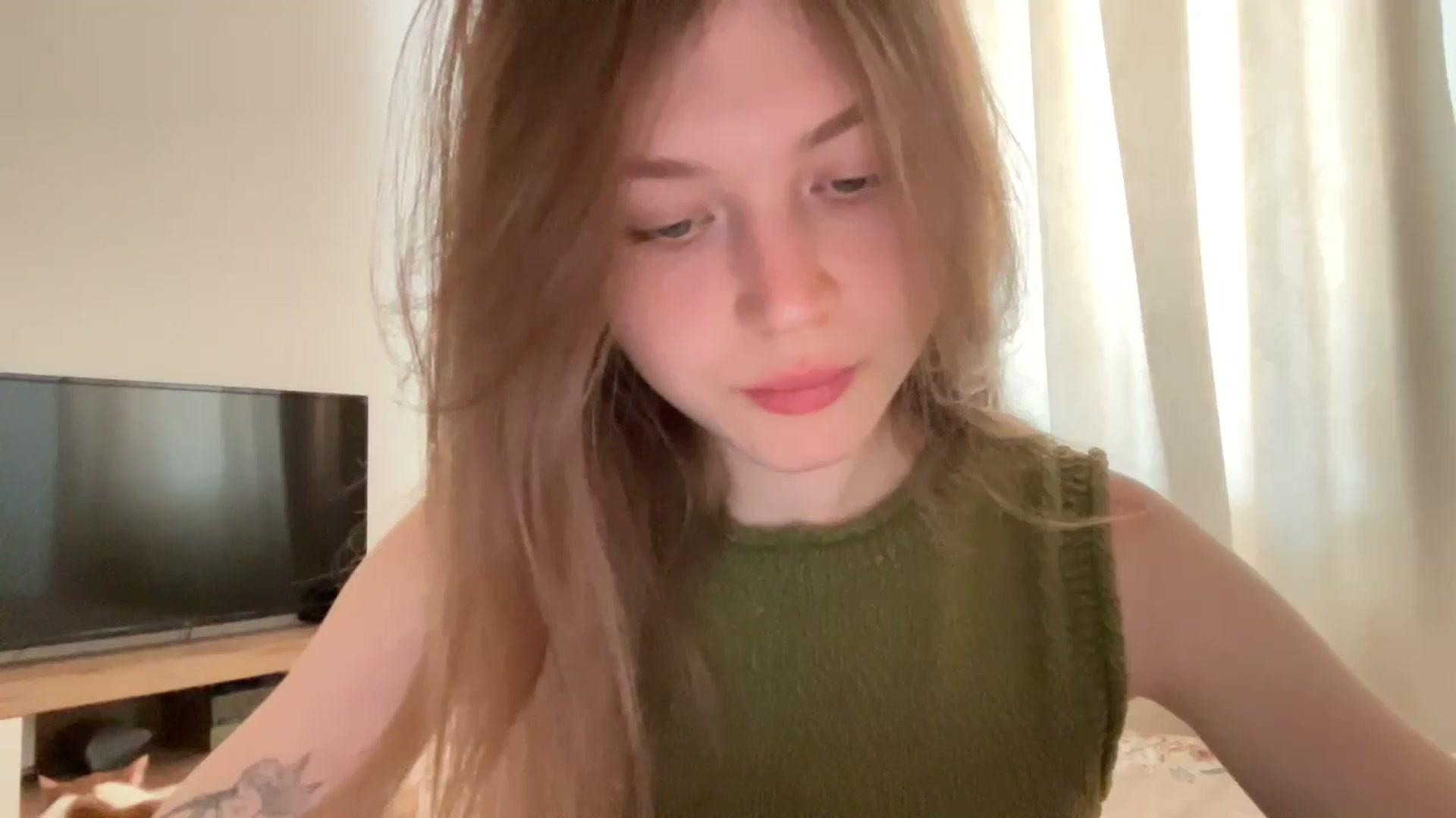 Gallery image thumbnail from Coconut_dream's myfreecams stream on, 06/25/2024, 08:14 image 9 of 20