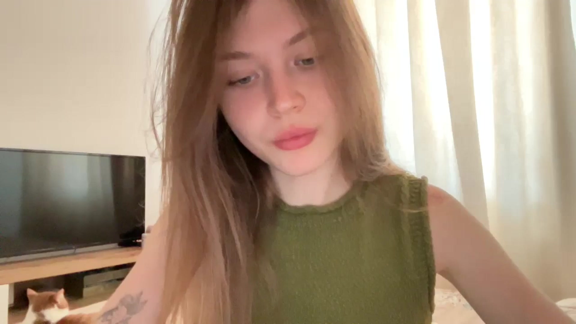 Gallery image thumbnail from Coconut_dream's myfreecams stream on, 06/25/2024, 08:14 image 13 of 20