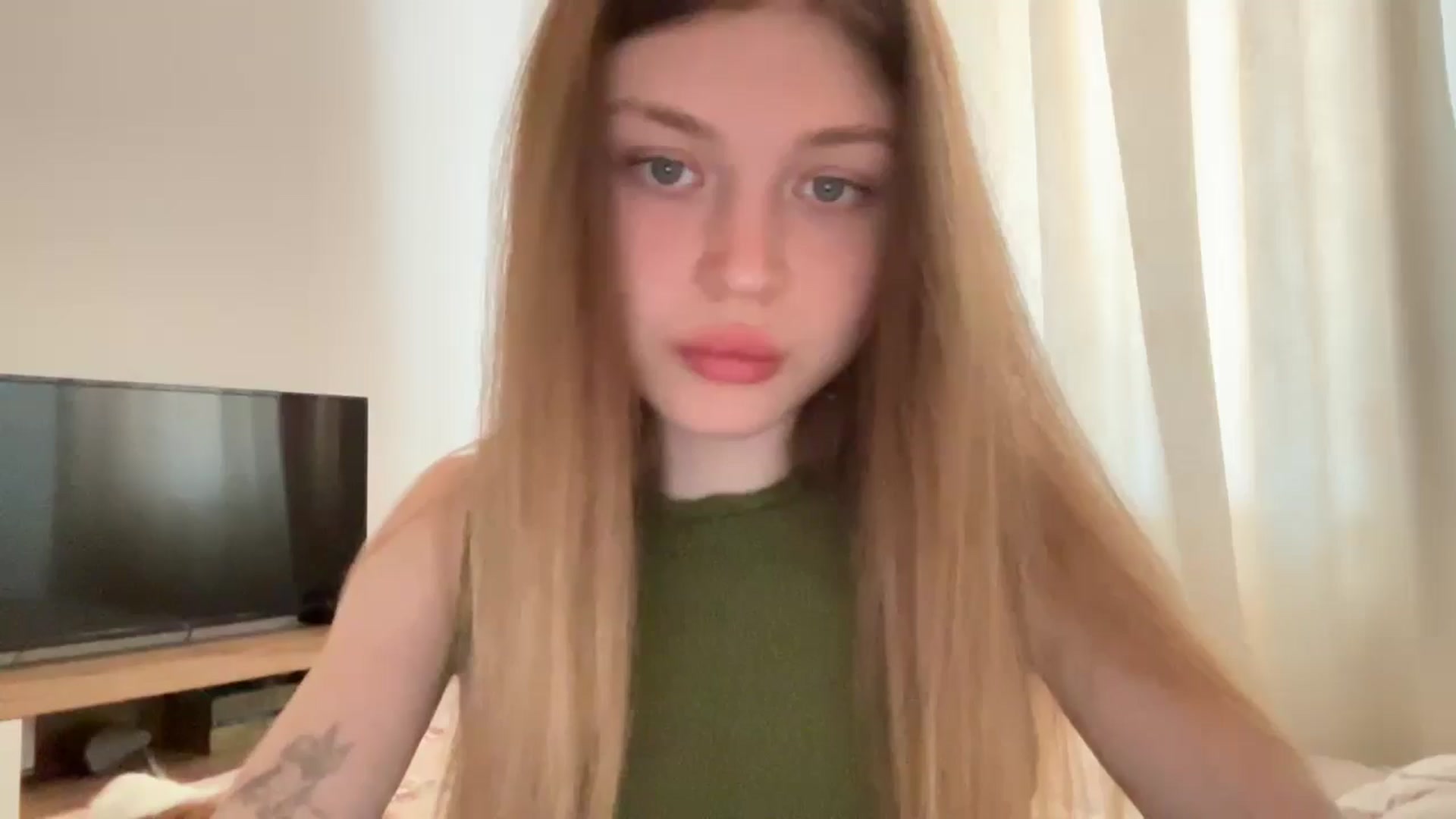 Gallery image thumbnail from Coconut_dream's myfreecams stream on, 06/25/2024, 08:58 image 1 of 20