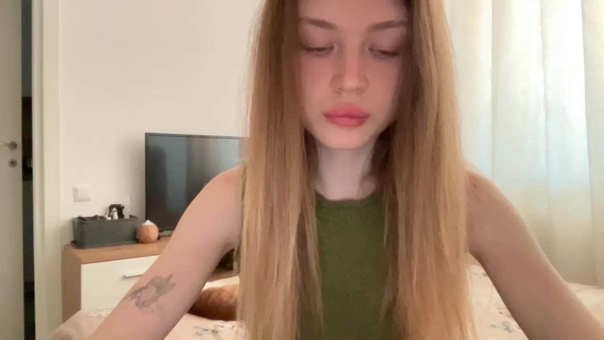 Gallery image thumbnail from Coconut_dream's myfreecams stream on, 06/25/2024, 08:58 image 5 of 20