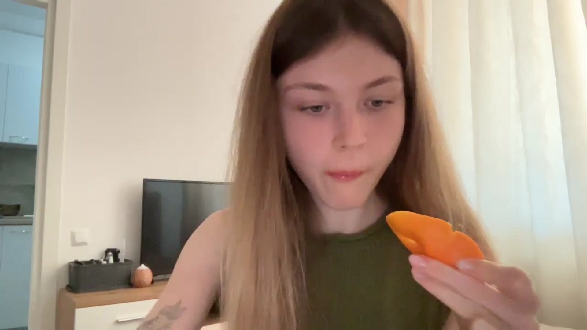 Gallery image thumbnail from Coconut_dream's myfreecams stream on, 06/25/2024, 08:58 image 15 of 20