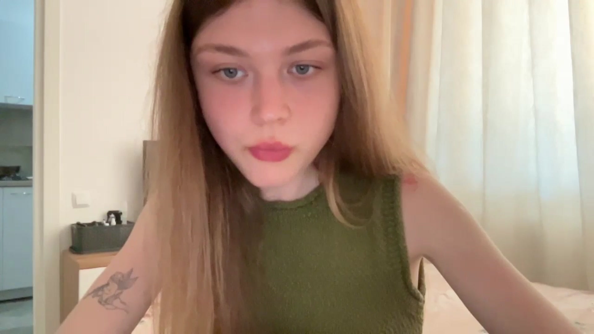 Gallery image thumbnail from Coconut_dream's myfreecams stream on, 06/25/2024, 08:58 image 18 of 20