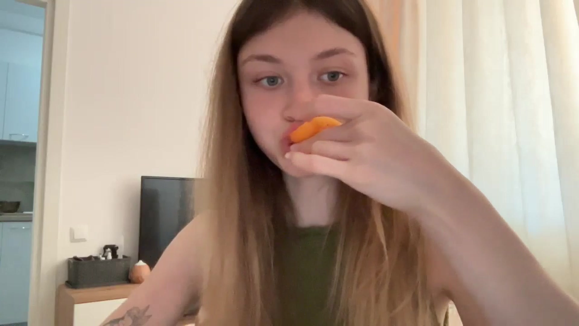 Gallery image thumbnail from Coconut_dream's myfreecams stream on, 06/25/2024, 08:58 image 14 of 20