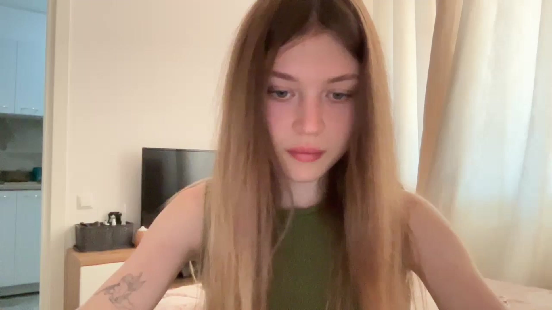 Gallery image thumbnail from Coconut_dream's myfreecams stream on, 06/25/2024, 11:44 image 13 of 20