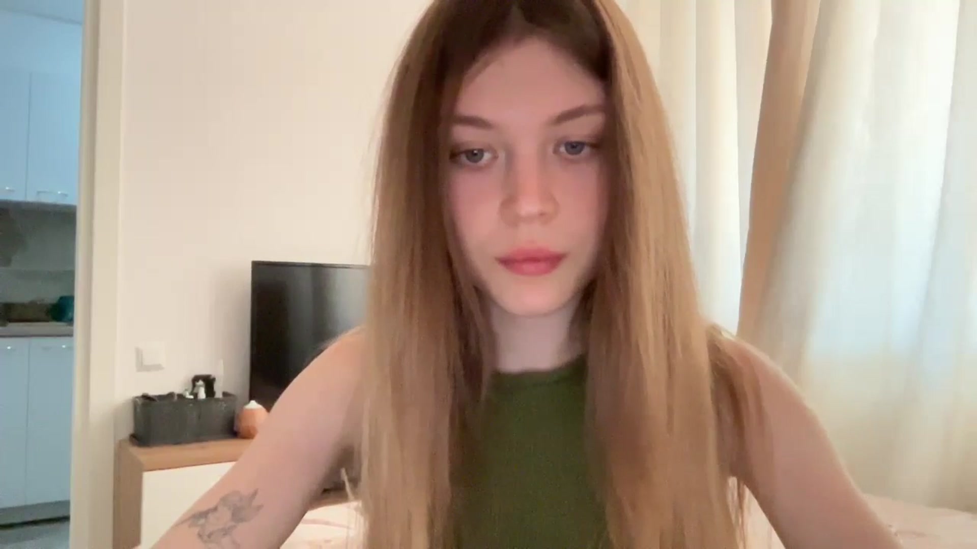 Gallery image thumbnail from Coconut_dream's myfreecams stream on, 06/25/2024, 11:44 image 16 of 20