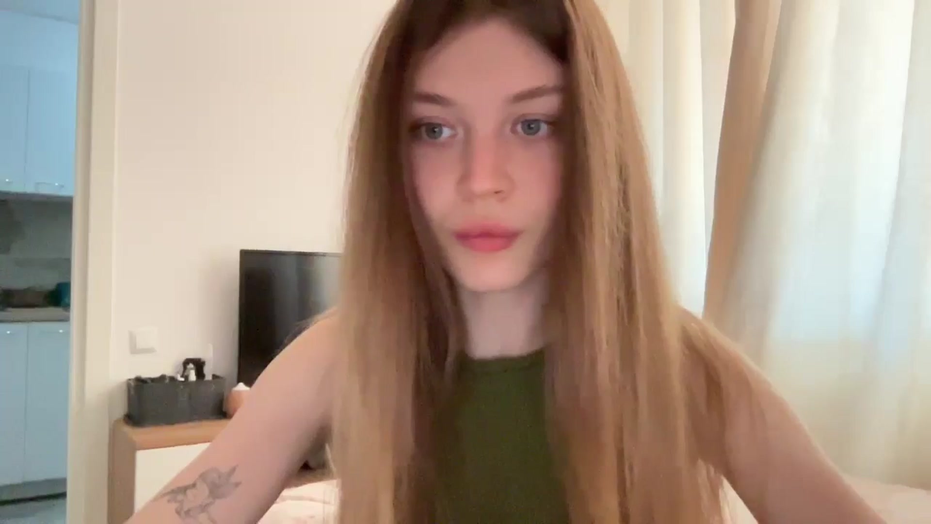 Gallery image thumbnail from Coconut_dream's myfreecams stream on, 06/25/2024, 11:44 image 15 of 20