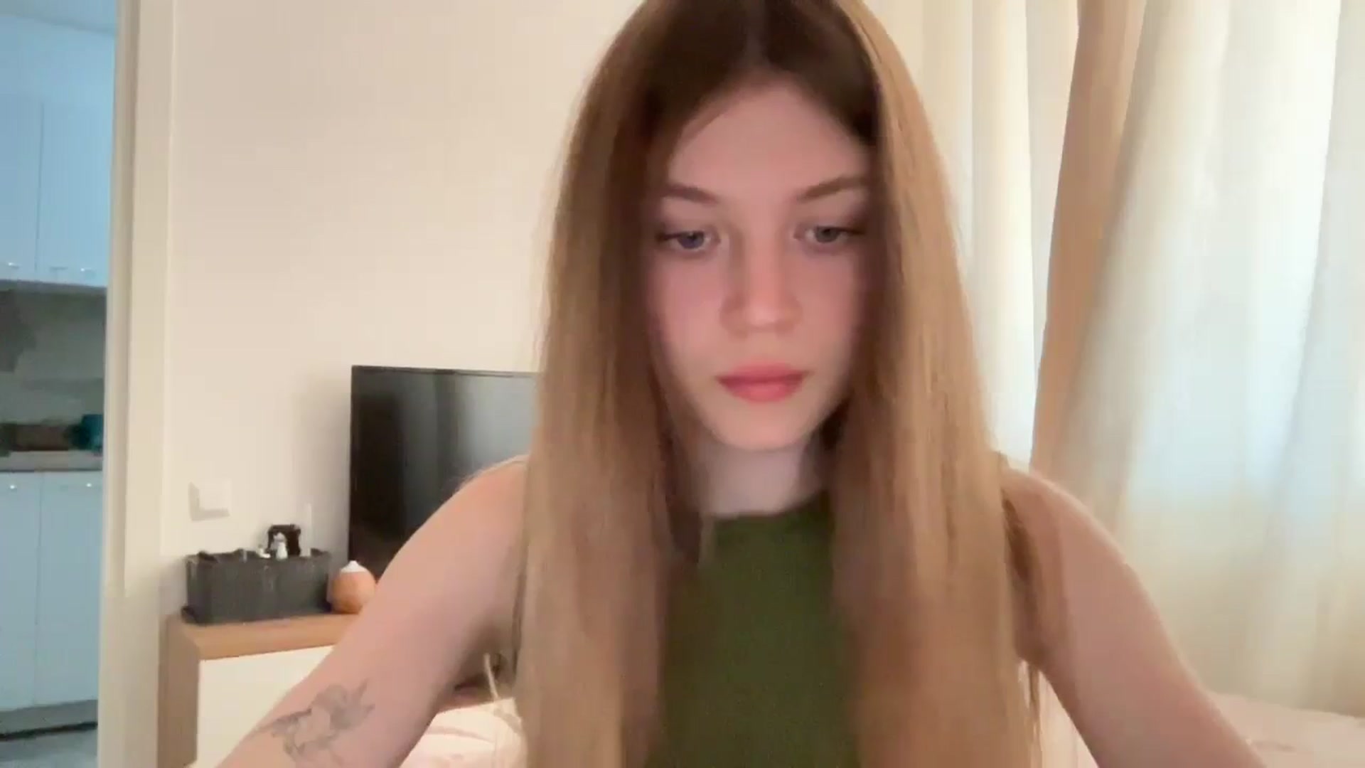 Gallery image thumbnail from Coconut_dream's myfreecams stream on, 06/25/2024, 11:44 image 17 of 20