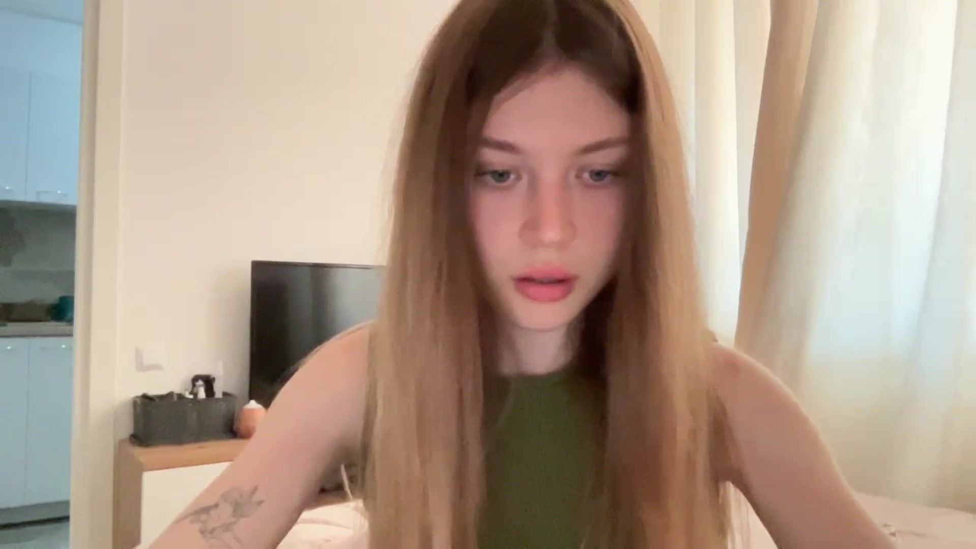Gallery image thumbnail from Coconut_dream's myfreecams stream on, 06/25/2024, 11:44 image 14 of 20