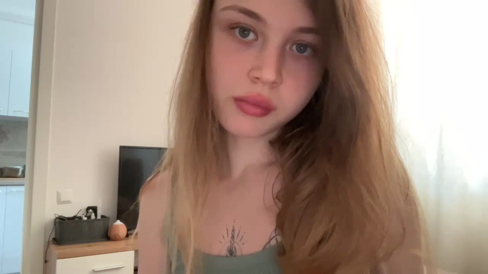 Gallery image thumbnail from Coconut_dream's myfreecams stream on, 06/26/2024, 08:47 image 12 of 20