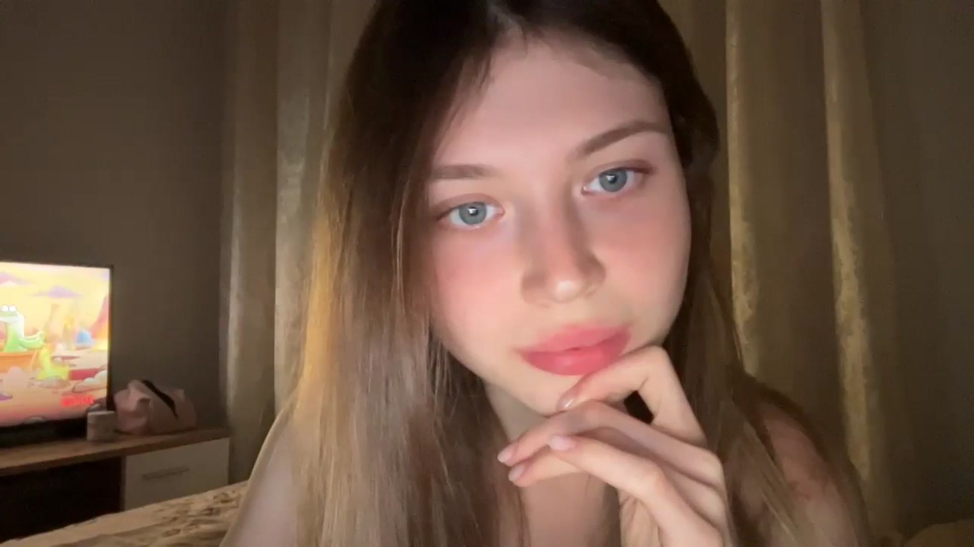 Gallery image thumbnail from Coconut_dream's myfreecams stream on, 06/26/2024, 20:21 image 11 of 20