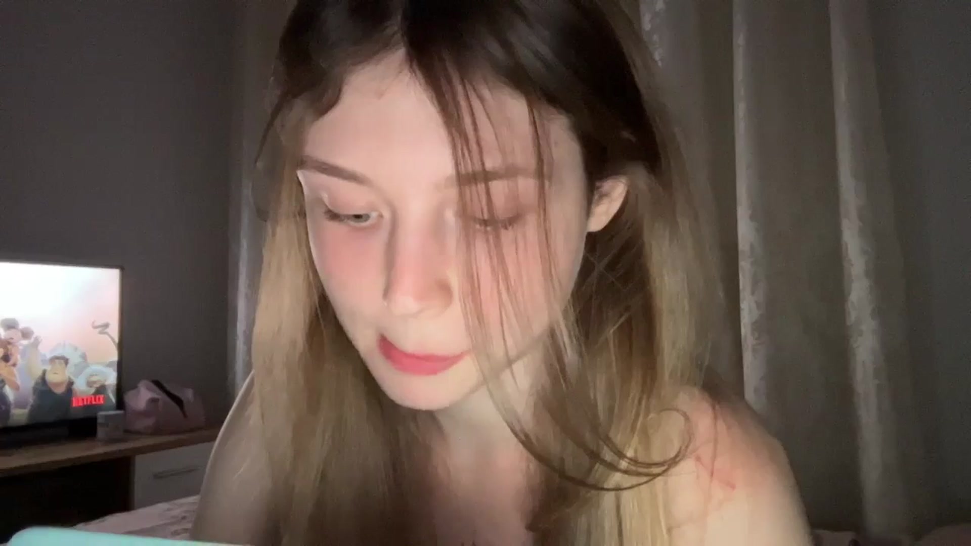 Gallery image thumbnail from Coconut_dream's myfreecams stream on, 06/26/2024, 20:21 image 5 of 20