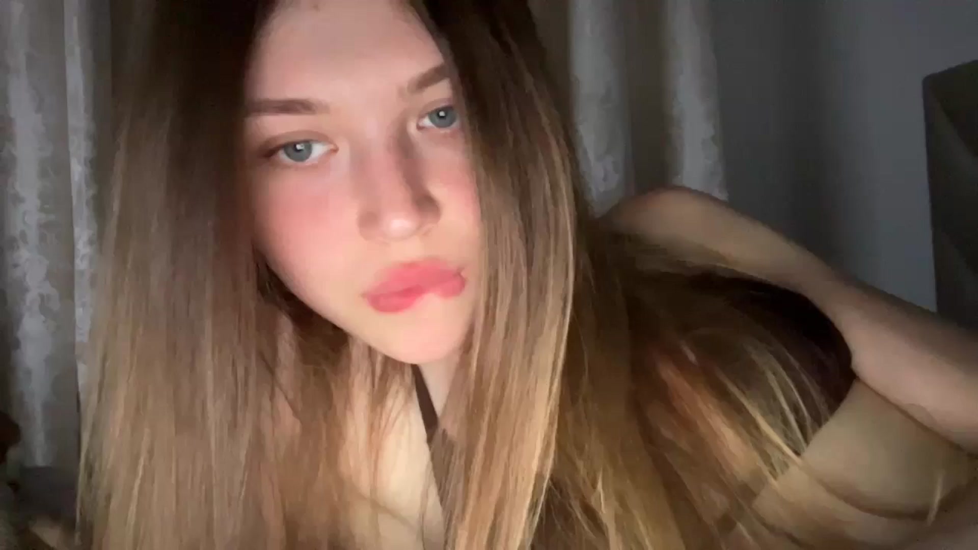 Gallery image thumbnail from Coconut_dream's myfreecams stream on, 06/26/2024, 21:39 image 4 of 20
