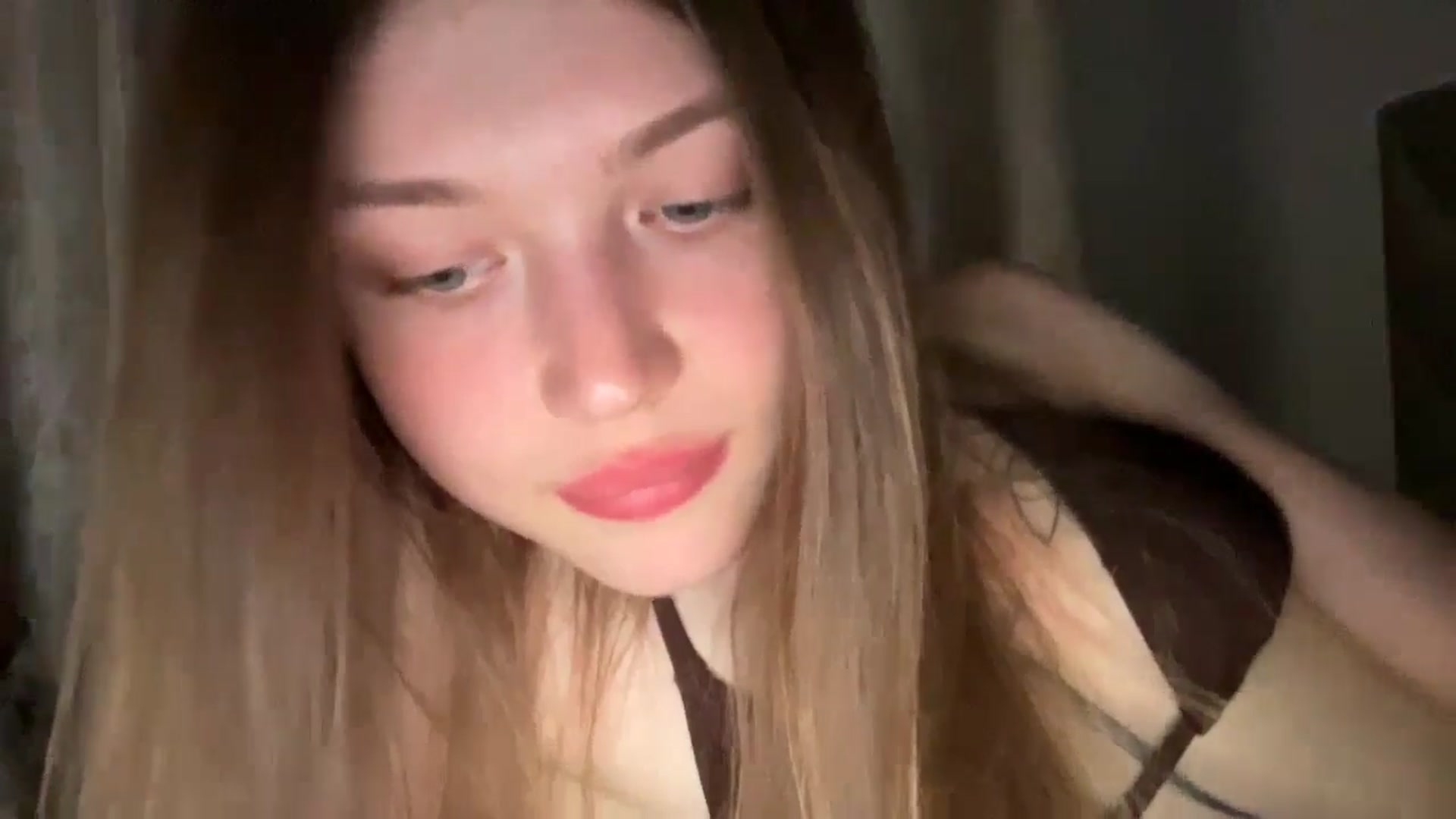 Gallery image thumbnail from Coconut_dream's myfreecams stream on, 06/26/2024, 21:39 image 5 of 20