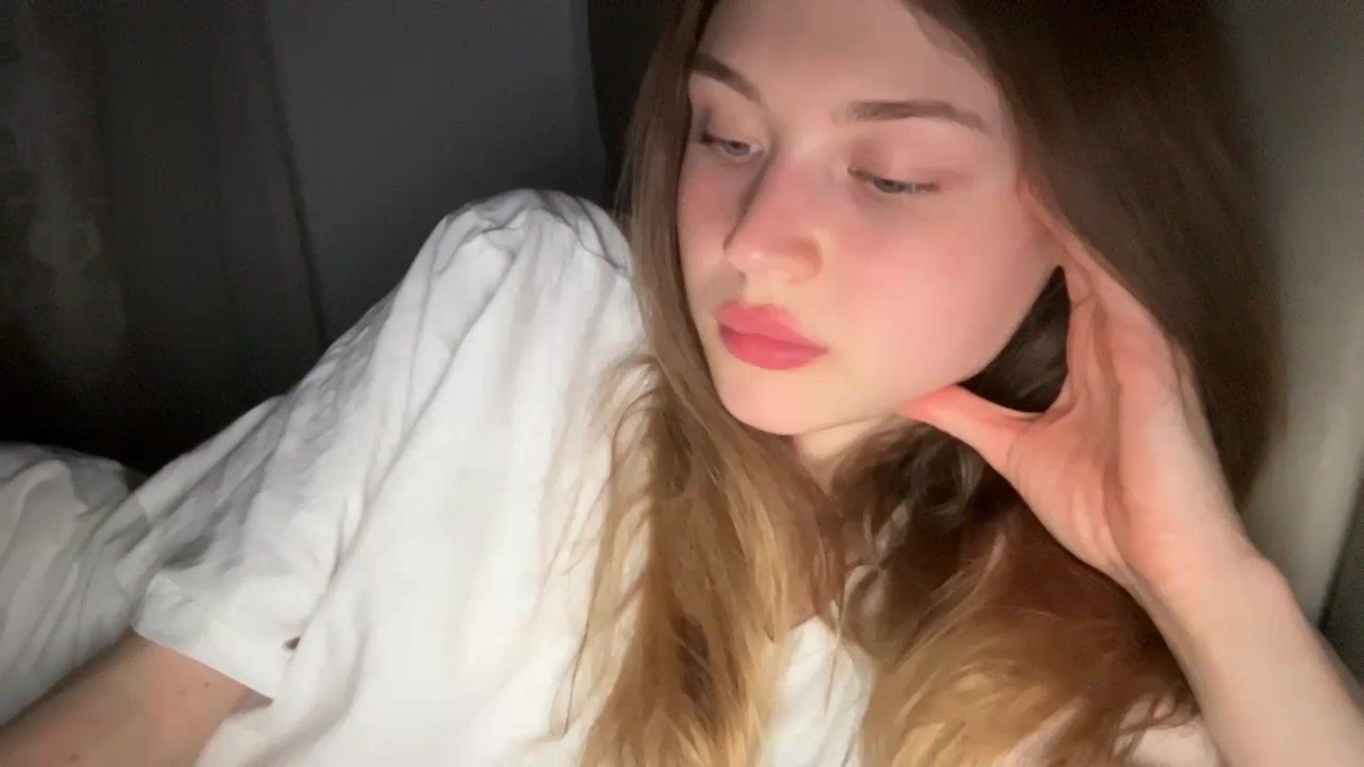 Gallery image thumbnail from Coconut_dream's myfreecams stream on, 06/27/2024, 20:57 image 13 of 20