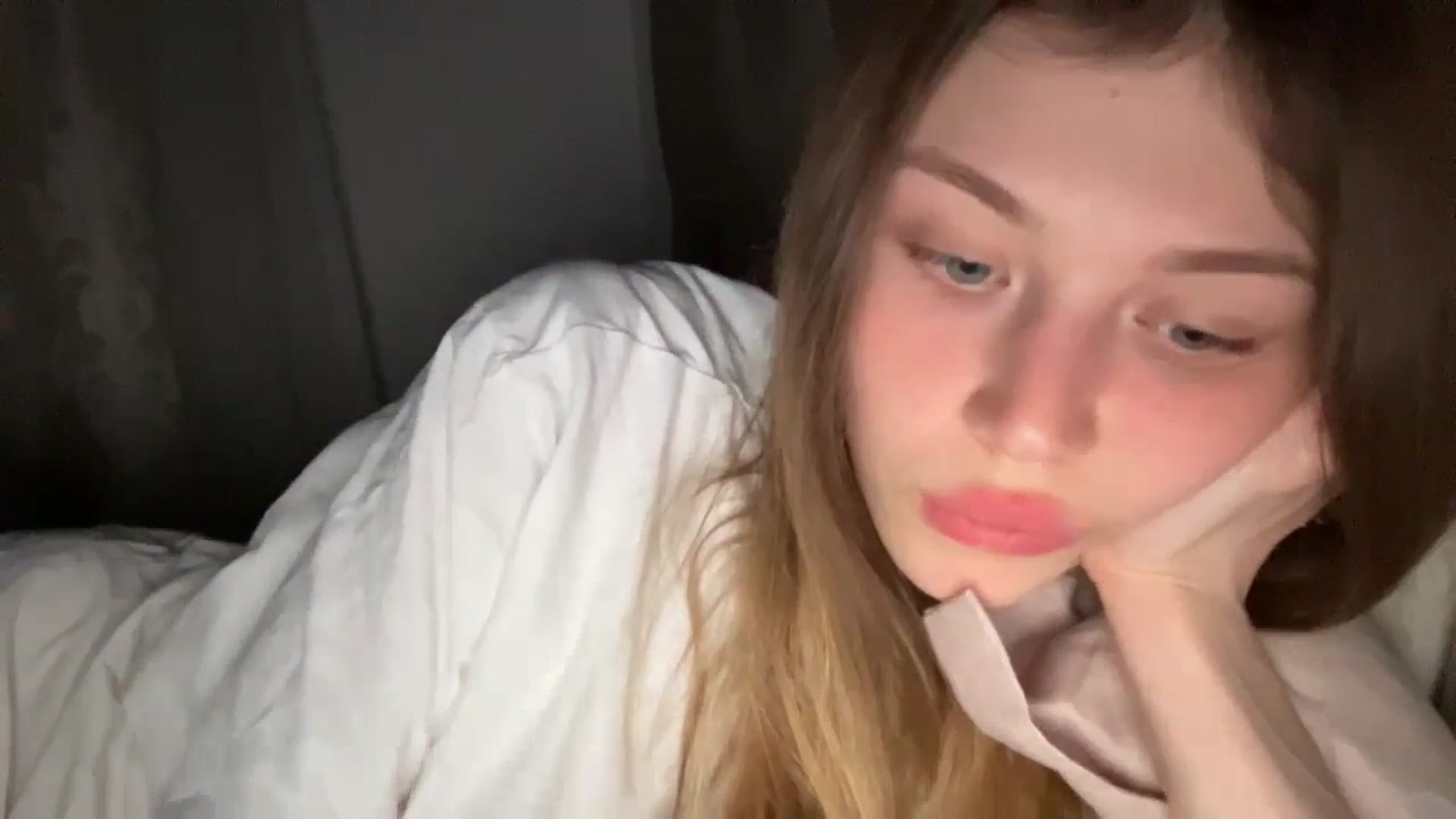 Gallery image thumbnail from Coconut_dream's myfreecams stream on, 06/27/2024, 20:57 image 5 of 20