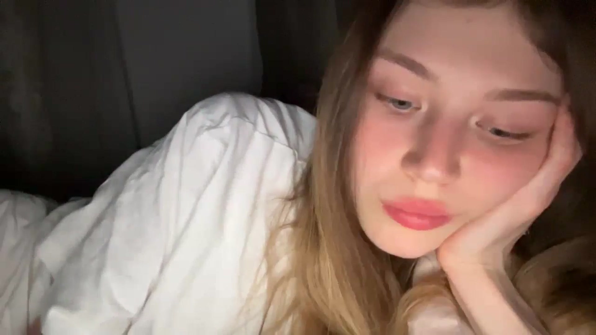 Gallery image thumbnail from Coconut_dream's myfreecams stream on, 06/27/2024, 20:57 image 16 of 20