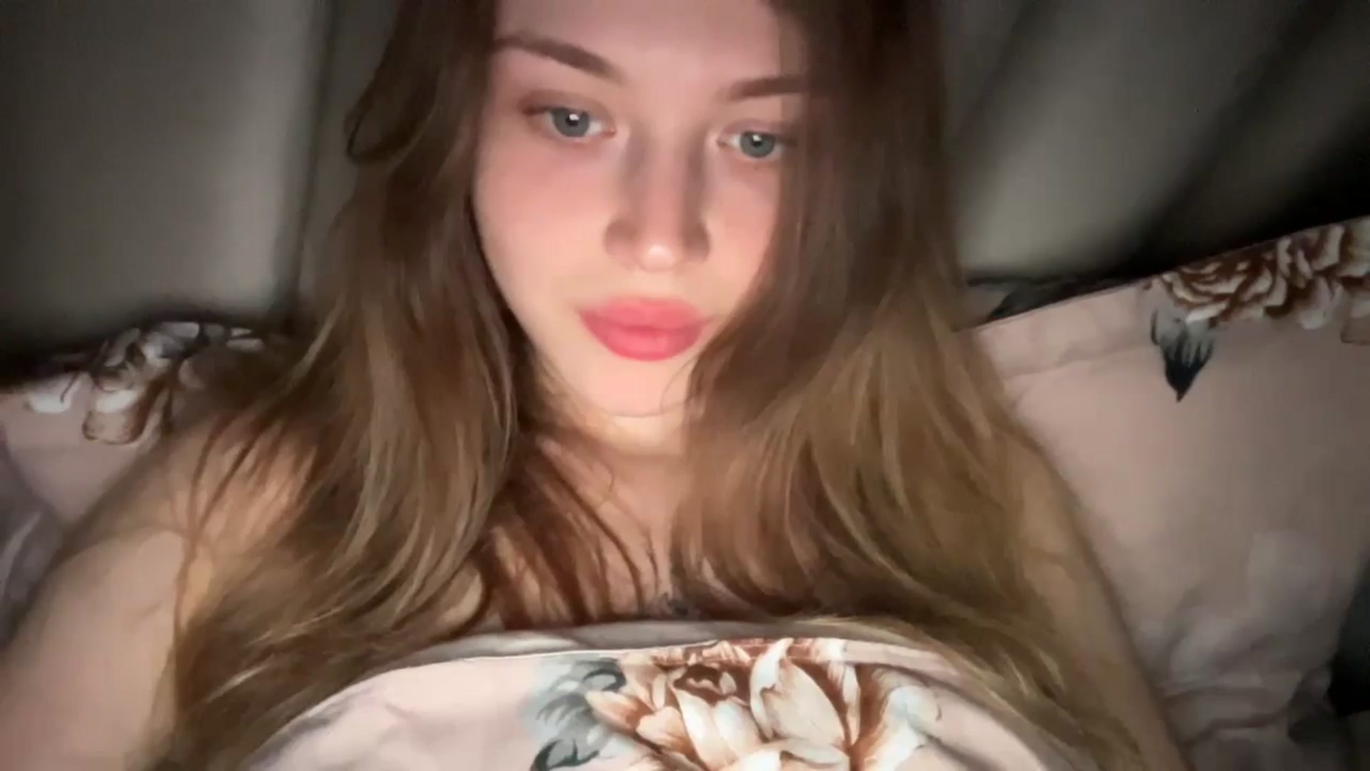 Gallery image thumbnail from Coconut_dream's myfreecams stream on, 07/01/2024, 20:10 image 6 of 20