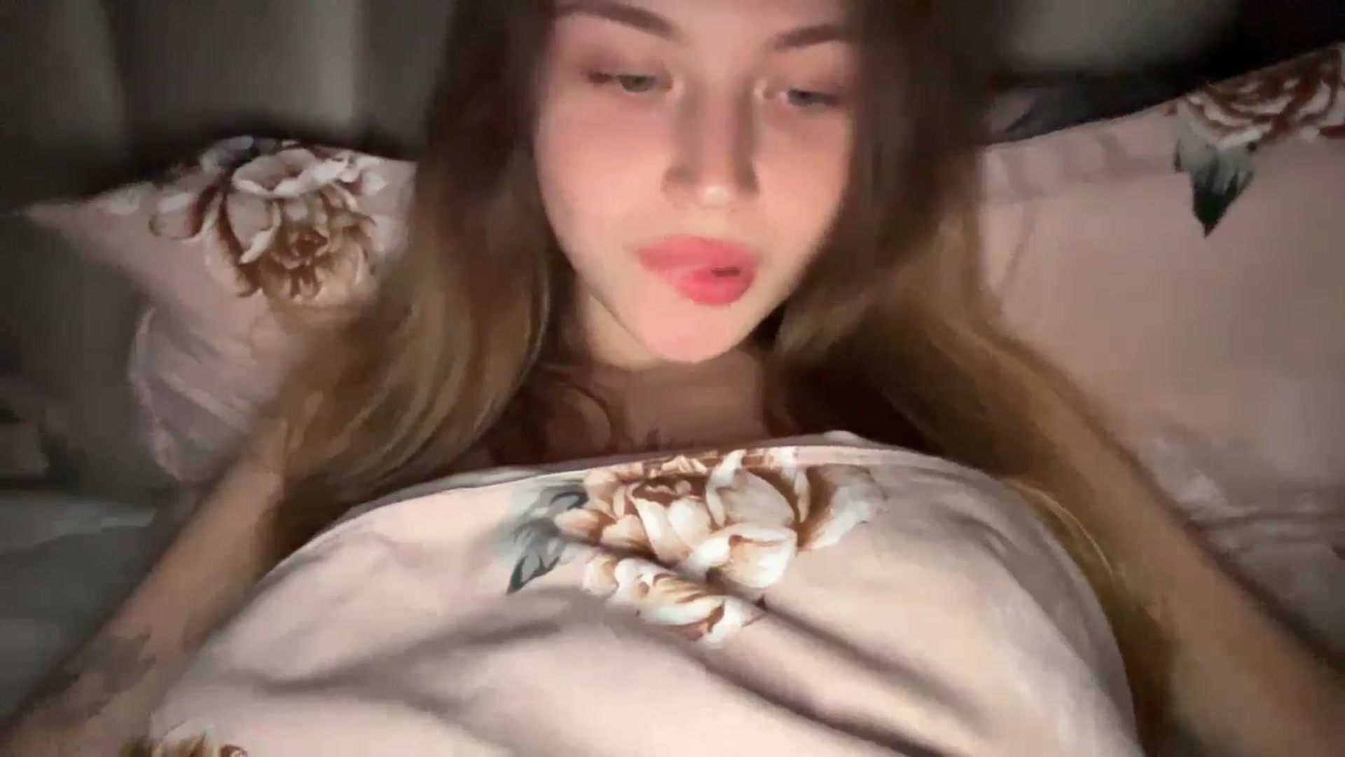Gallery image thumbnail from Coconut_dream's myfreecams stream on, 07/01/2024, 20:10 image 14 of 20