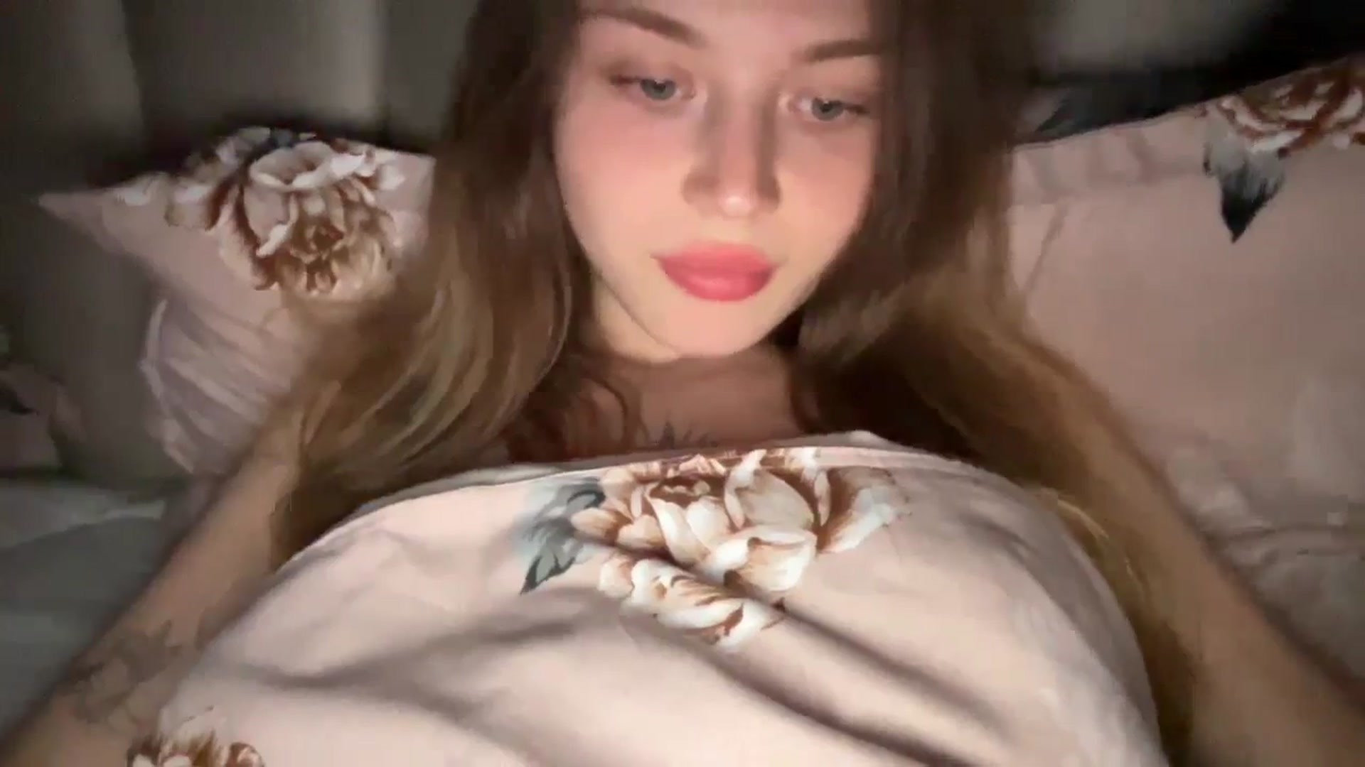 Gallery image thumbnail from Coconut_dream's myfreecams stream on, 07/01/2024, 20:10 image 15 of 20