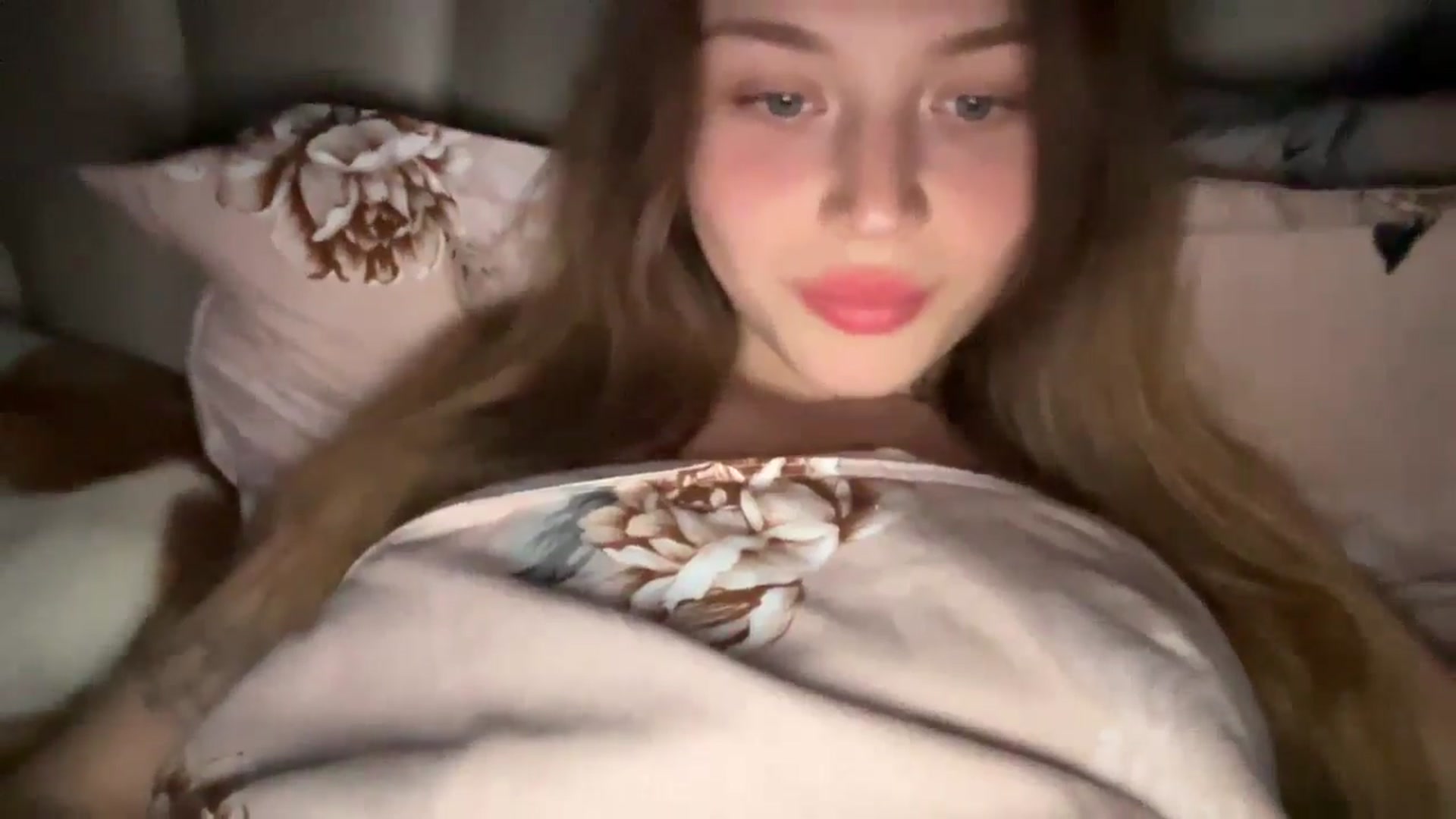 Gallery image thumbnail from Coconut_dream's myfreecams stream on, 07/01/2024, 20:51 image 19 of 20