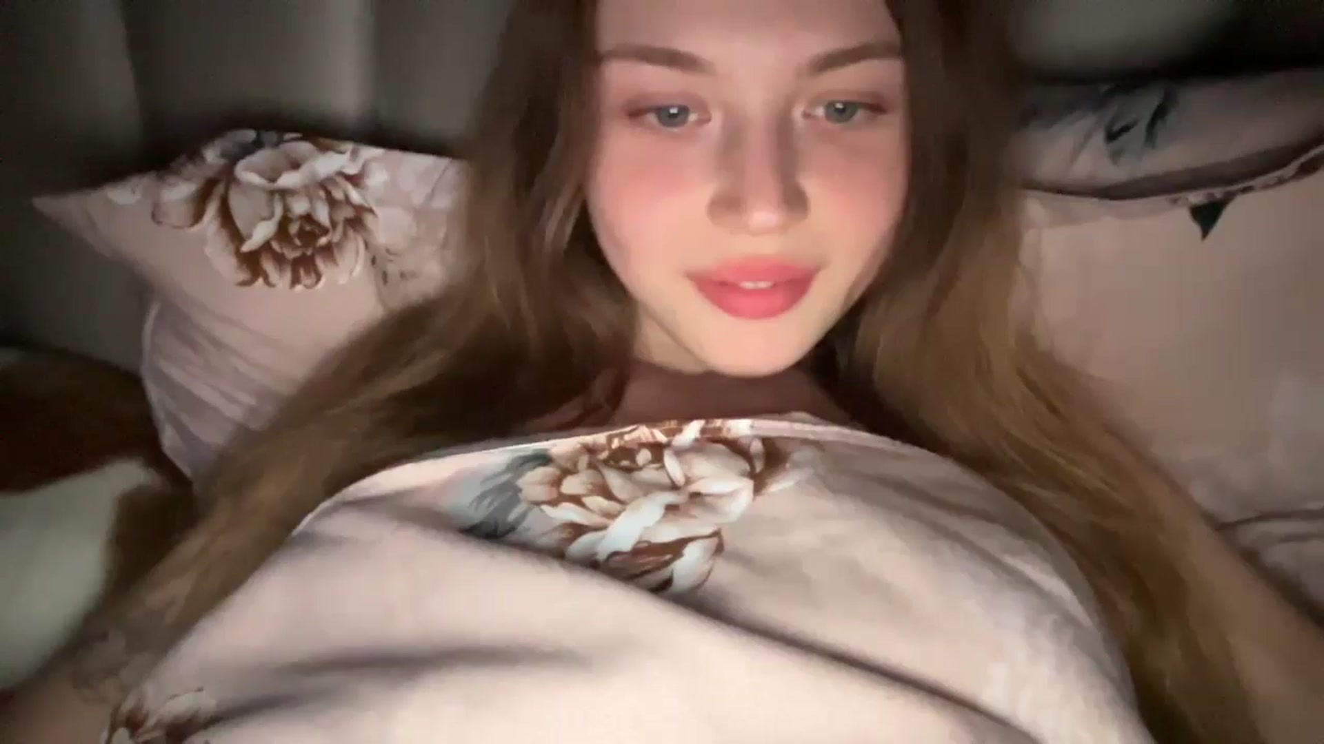 Gallery image thumbnail from Coconut_dream's myfreecams stream on, 07/01/2024, 20:51 image 16 of 20