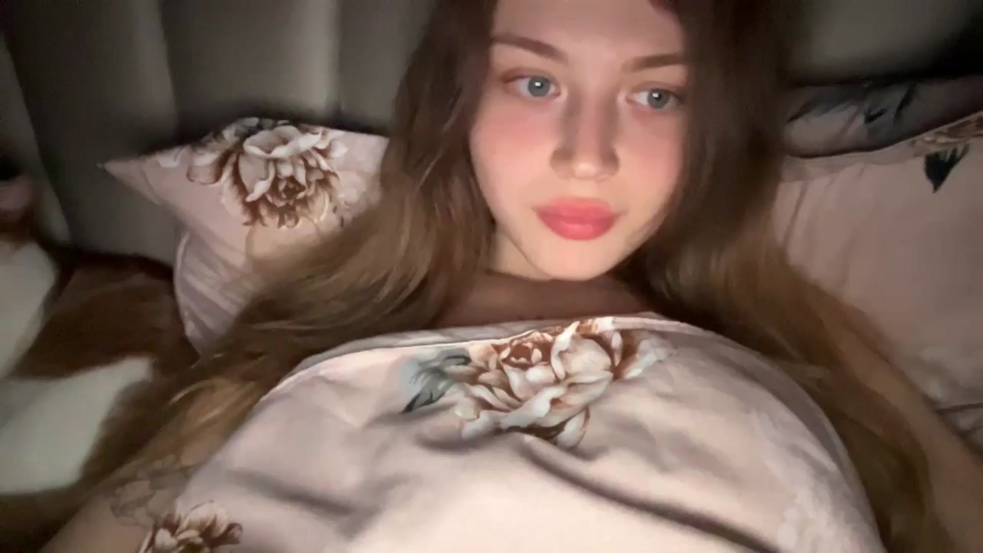 Gallery image thumbnail from Coconut_dream's myfreecams stream on, 07/01/2024, 20:51 image 1 of 20