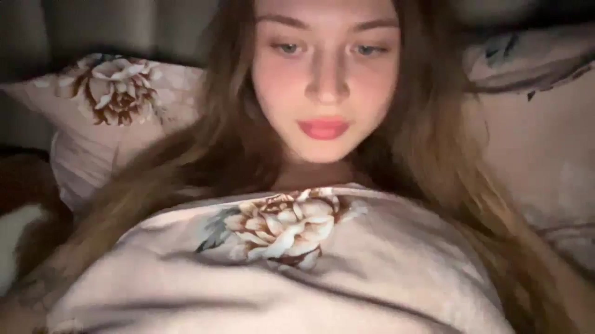 Gallery image thumbnail from Coconut_dream's myfreecams stream on, 07/01/2024, 20:51 image 10 of 20